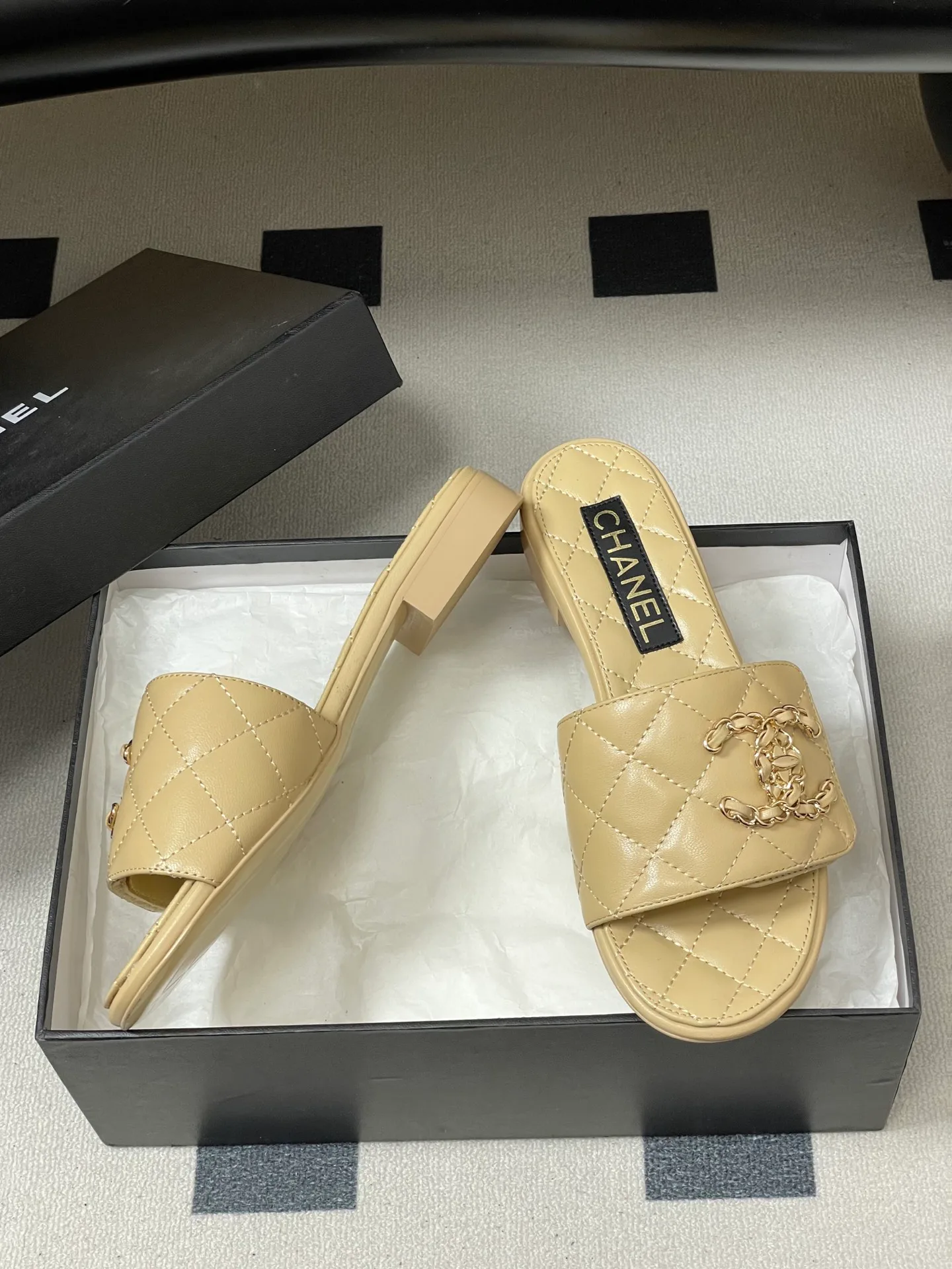 Сандалии Женские Chanel 10993842