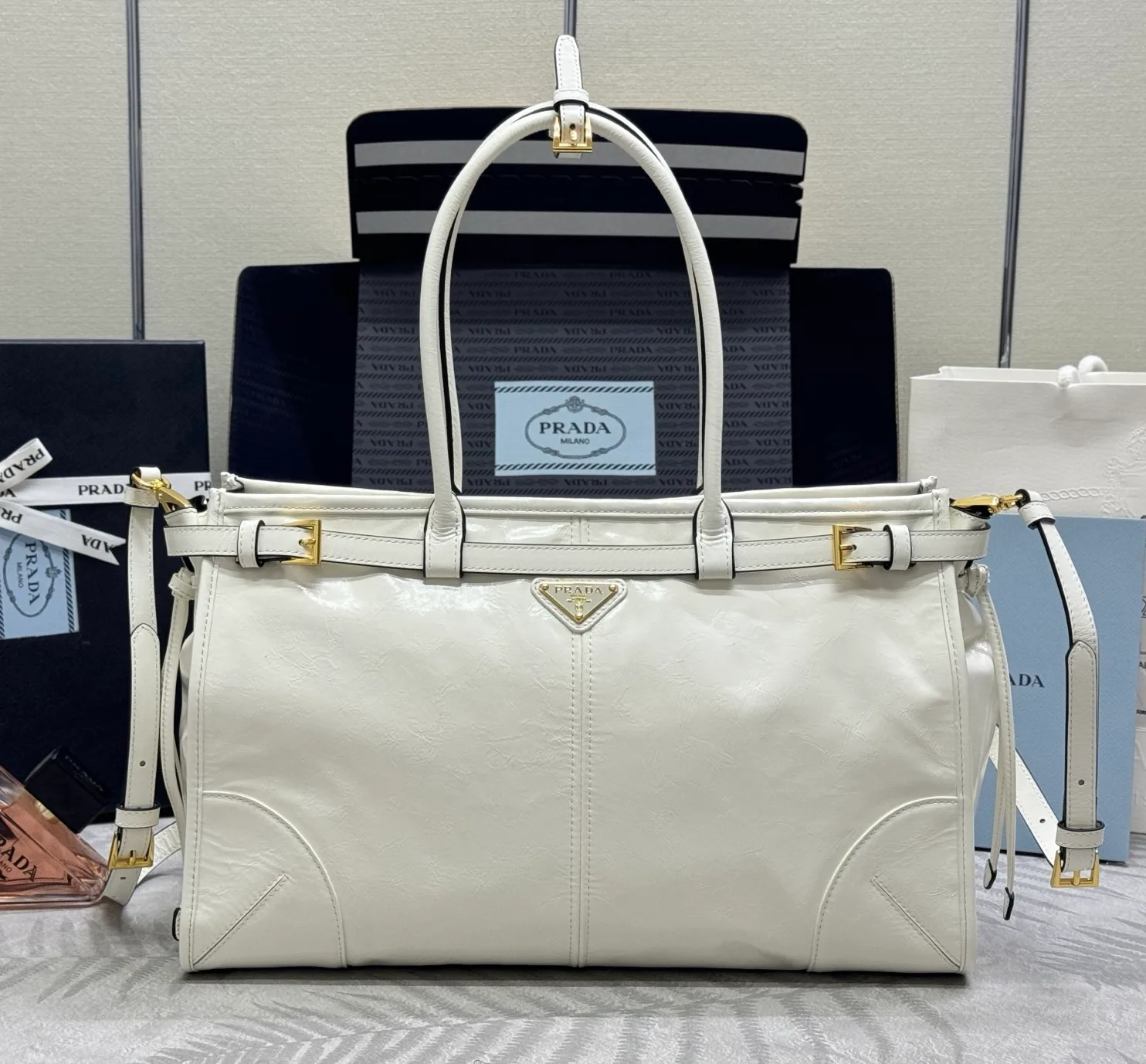 Классические Сумки Женские Prada 11462526