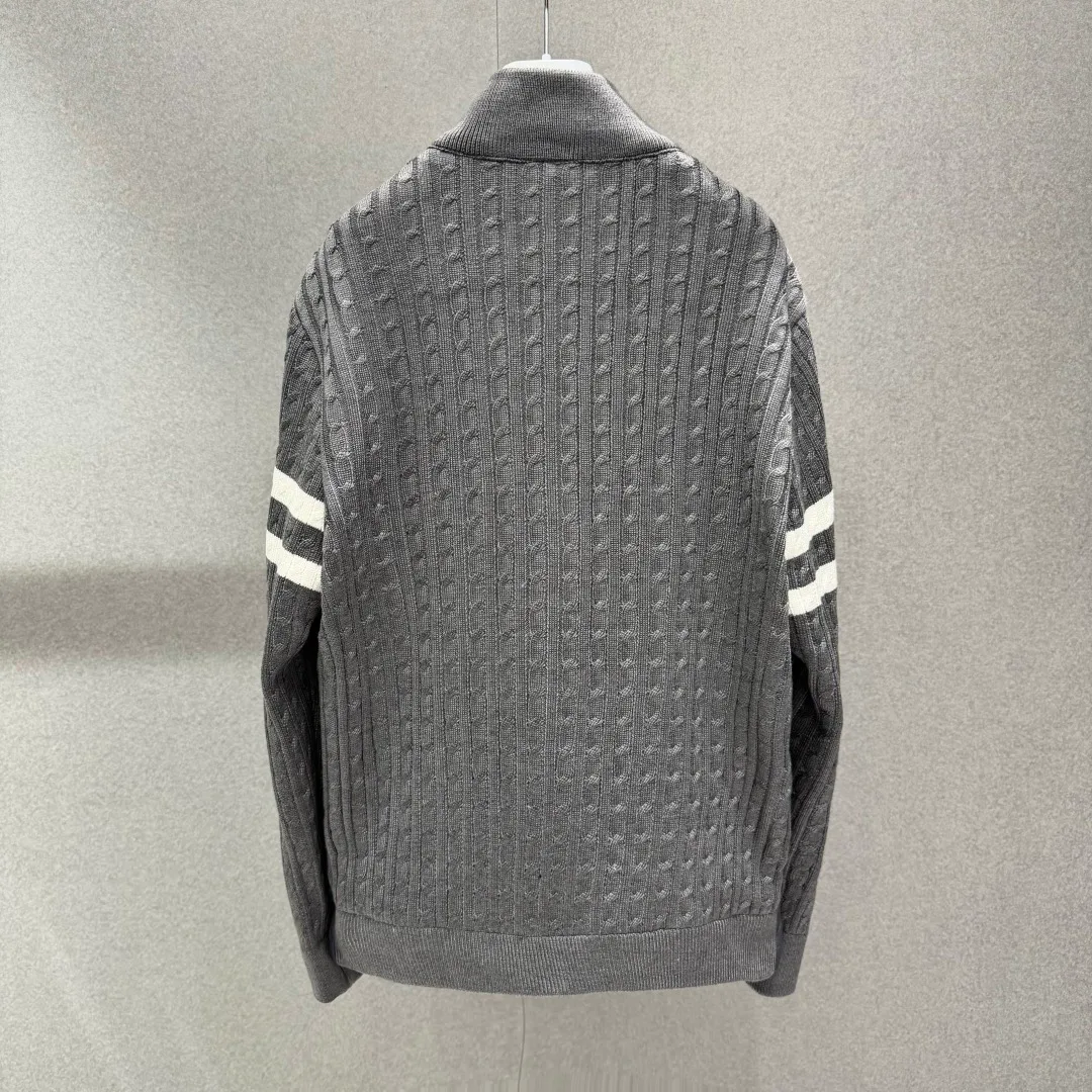 Куртки И Пуховики Мужские Moncler 17418475