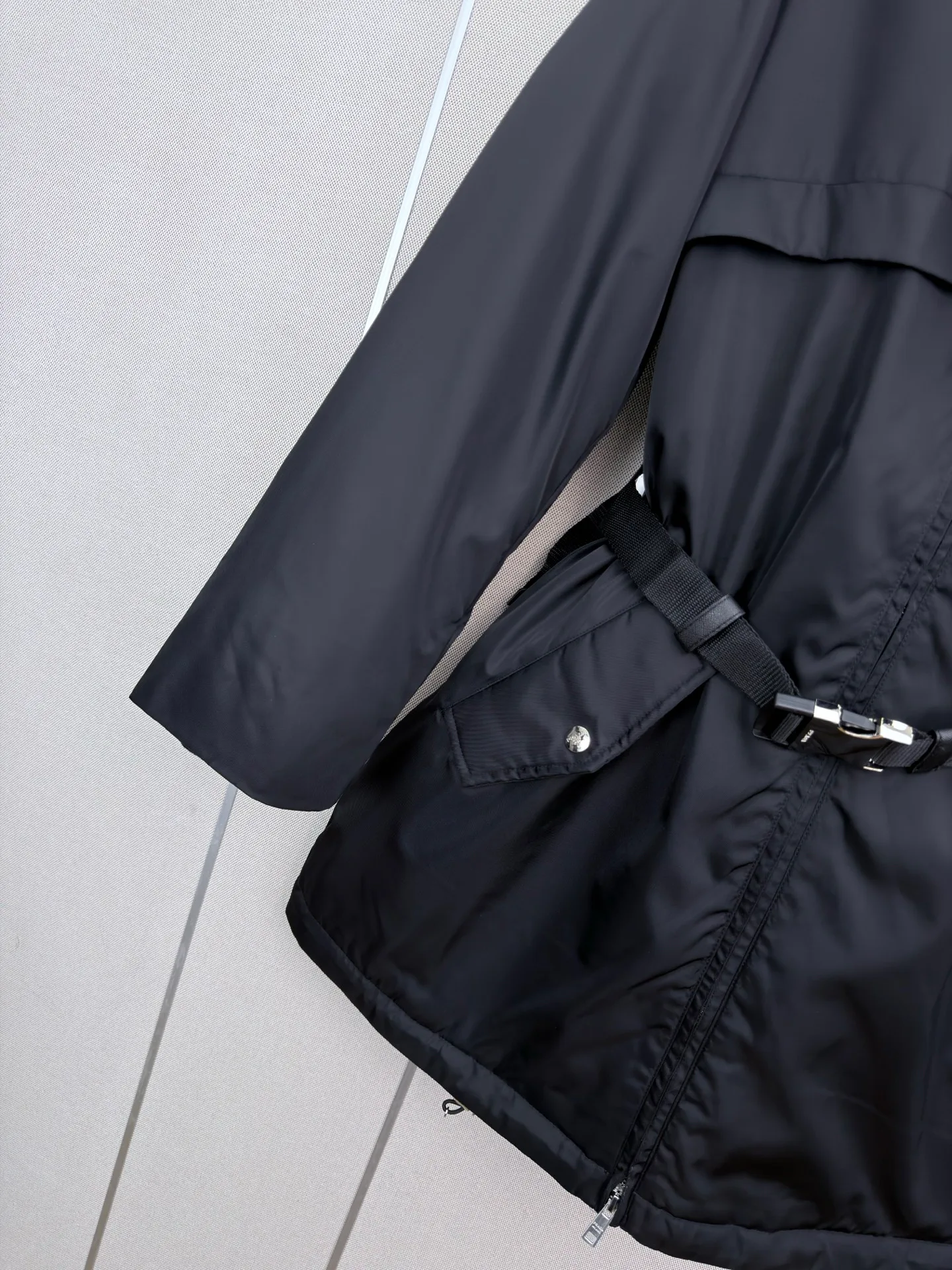 Куртки И Пуховики Женские Prada 18108499