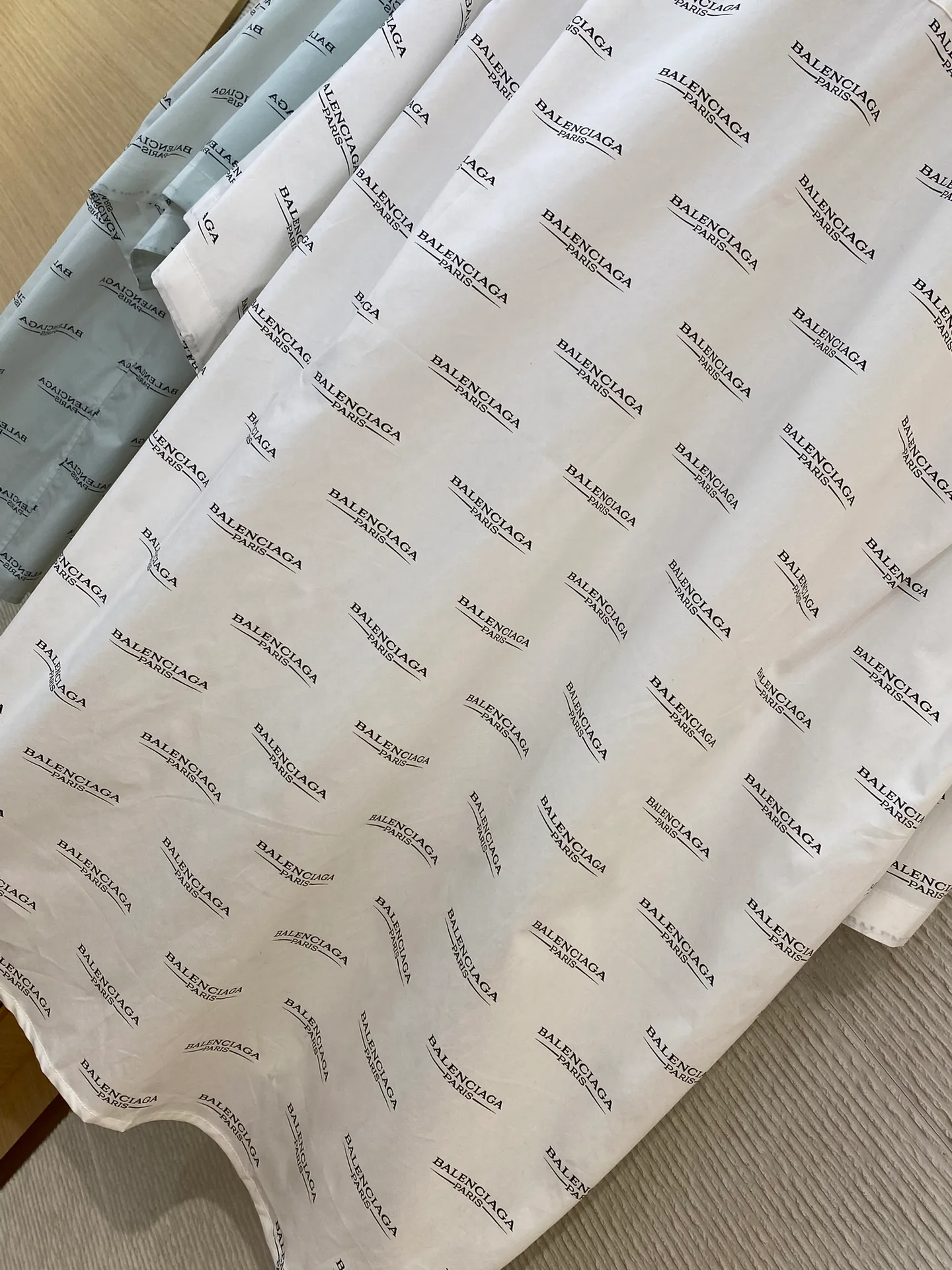 Футболки Женские Balenciaga 34475