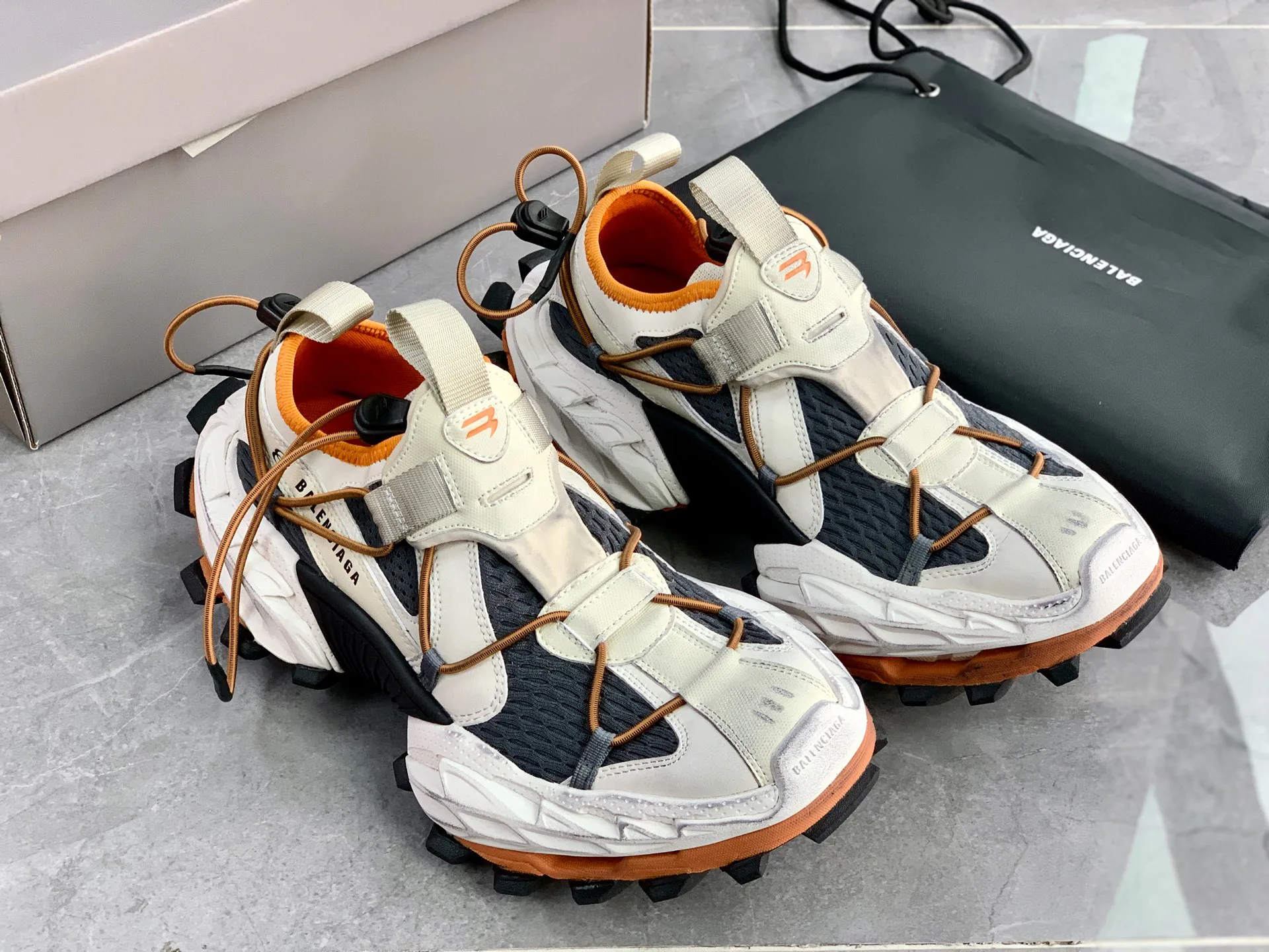 Кроссовки Женские Balenciaga 2034