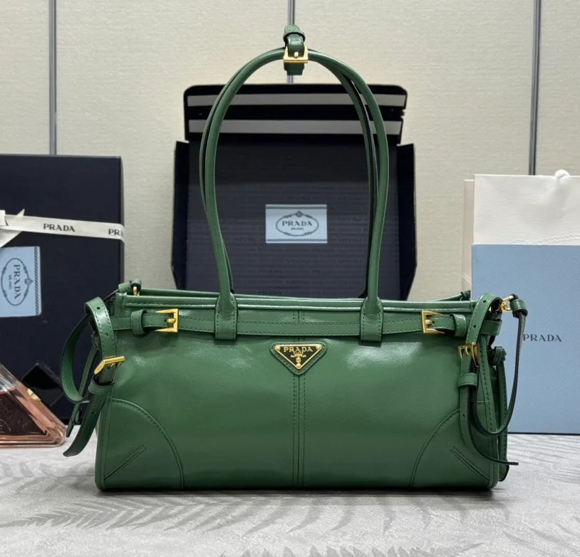 Классические Сумки Женские Prada 11462500