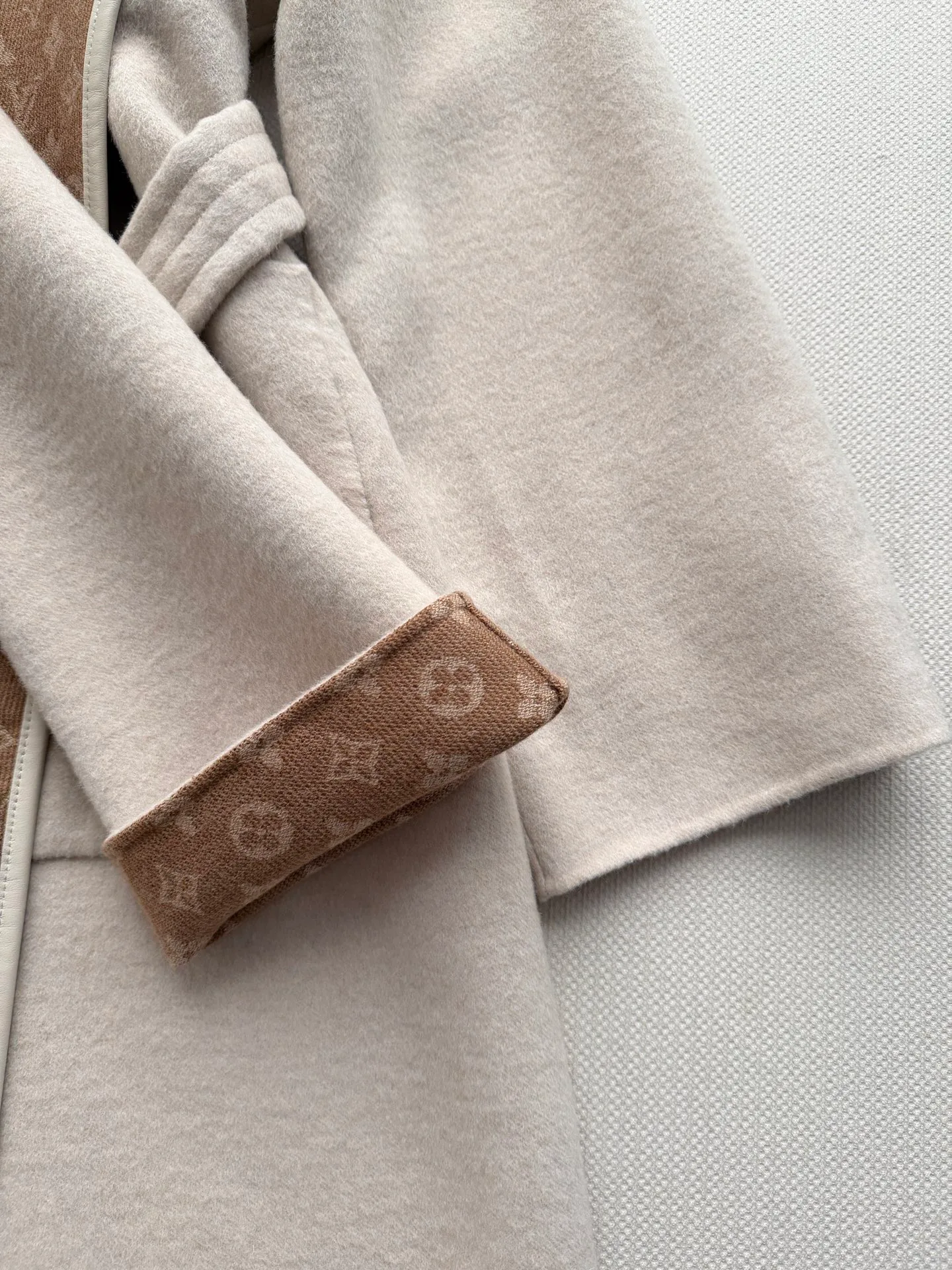 Пальто Женские Louis Vuitton 20093097