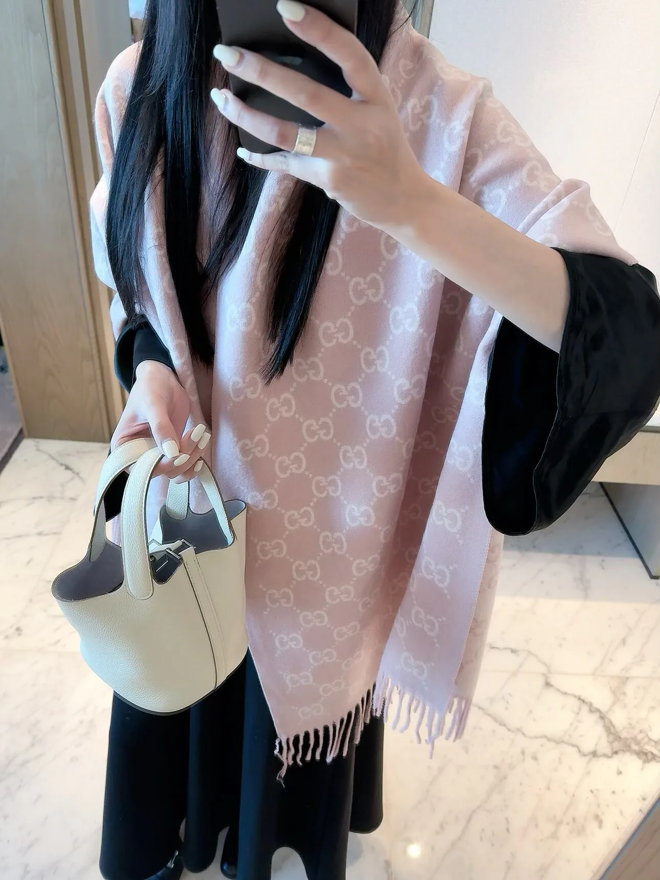 Шарфы Gucci 18322552