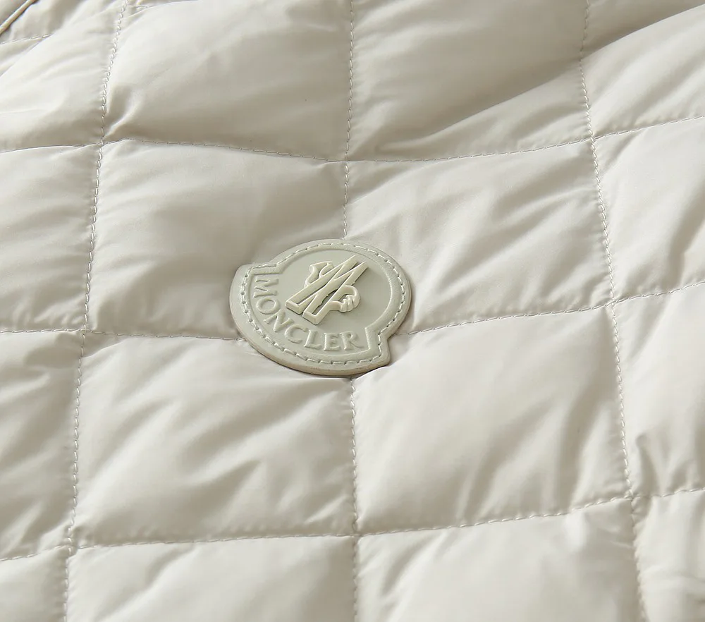 Жилеты Женские Moncler 18188870