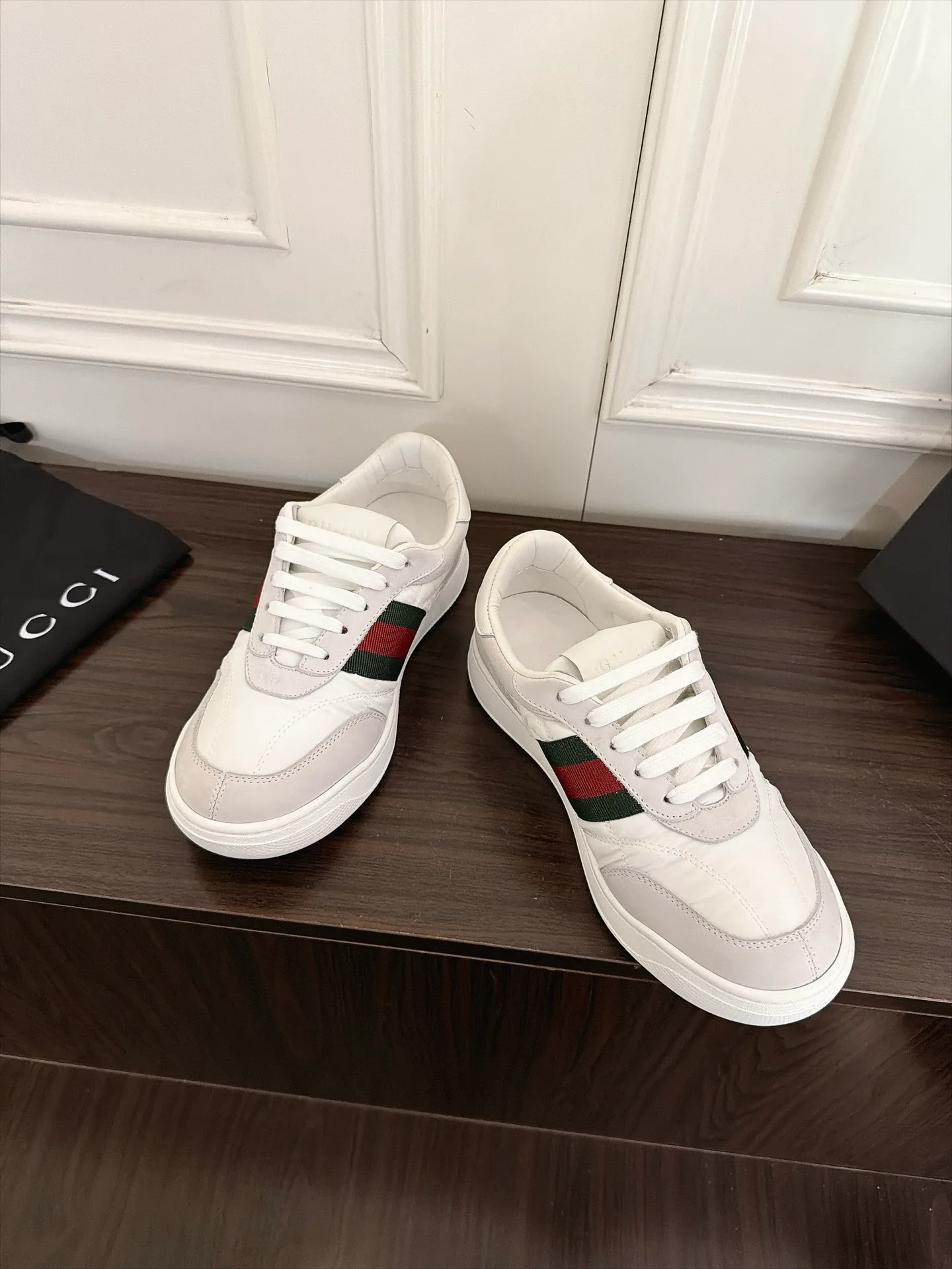 Кроссовки Женские Gucci 17963555