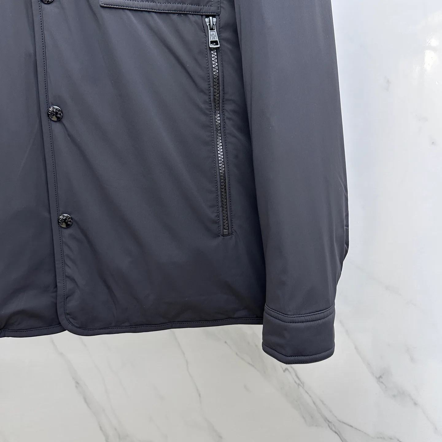 Куртки И Пуховики Мужские Moncler 2237401