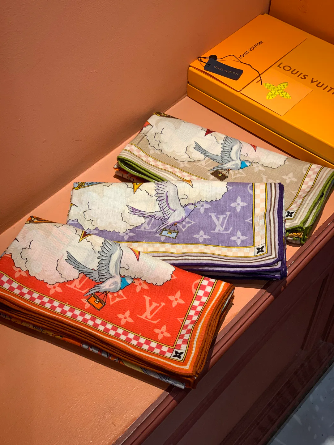 Шарфы Louis Vuitton 895222