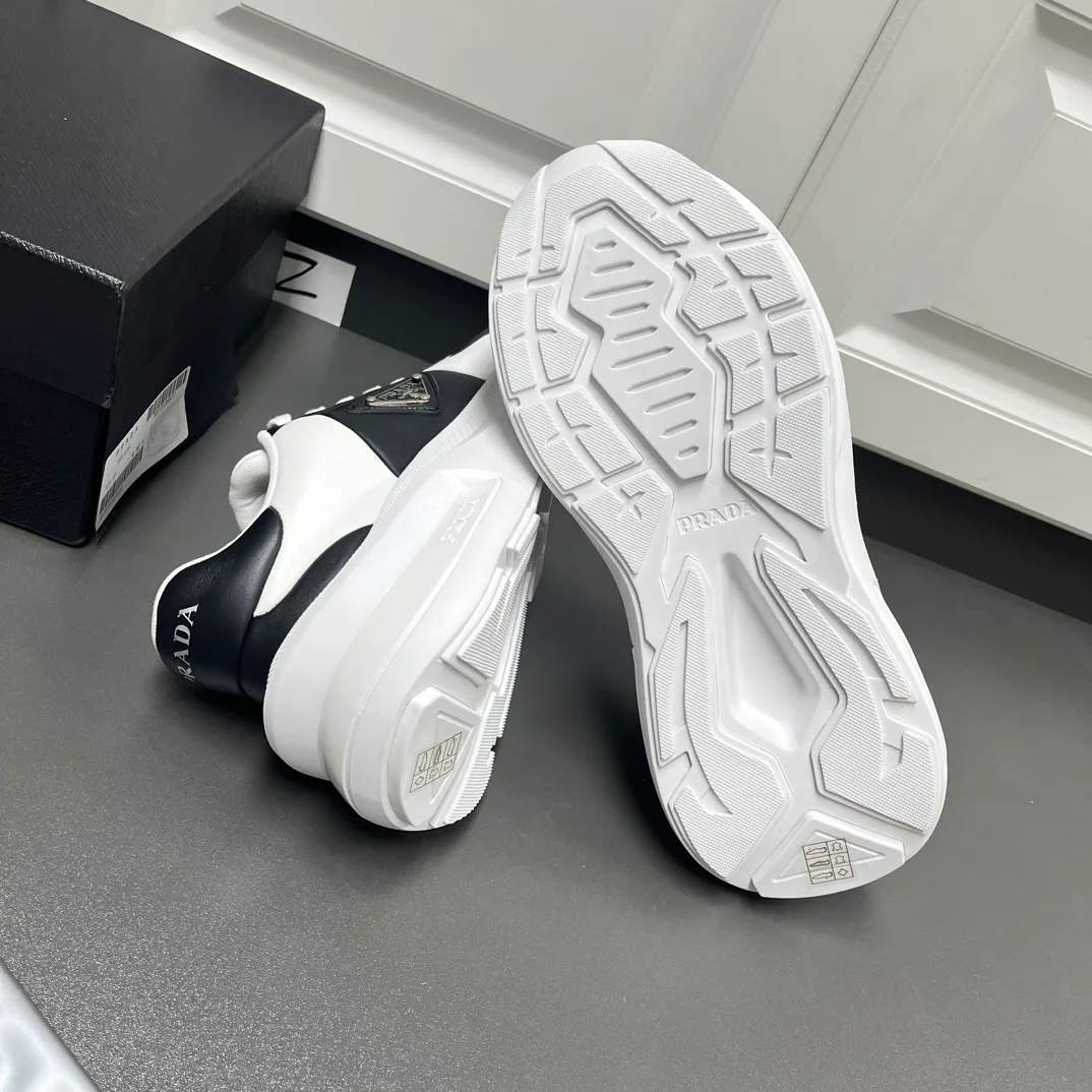 Кроссовки Мужские Prada 2733278