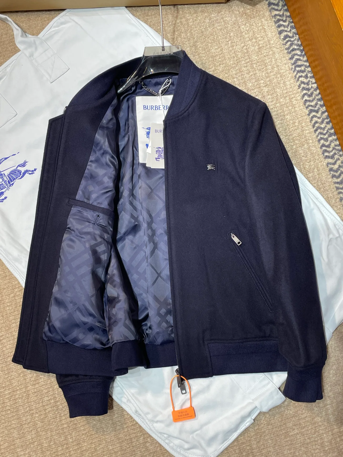 Куртки И Пуховики Мужские Burberry 18235962