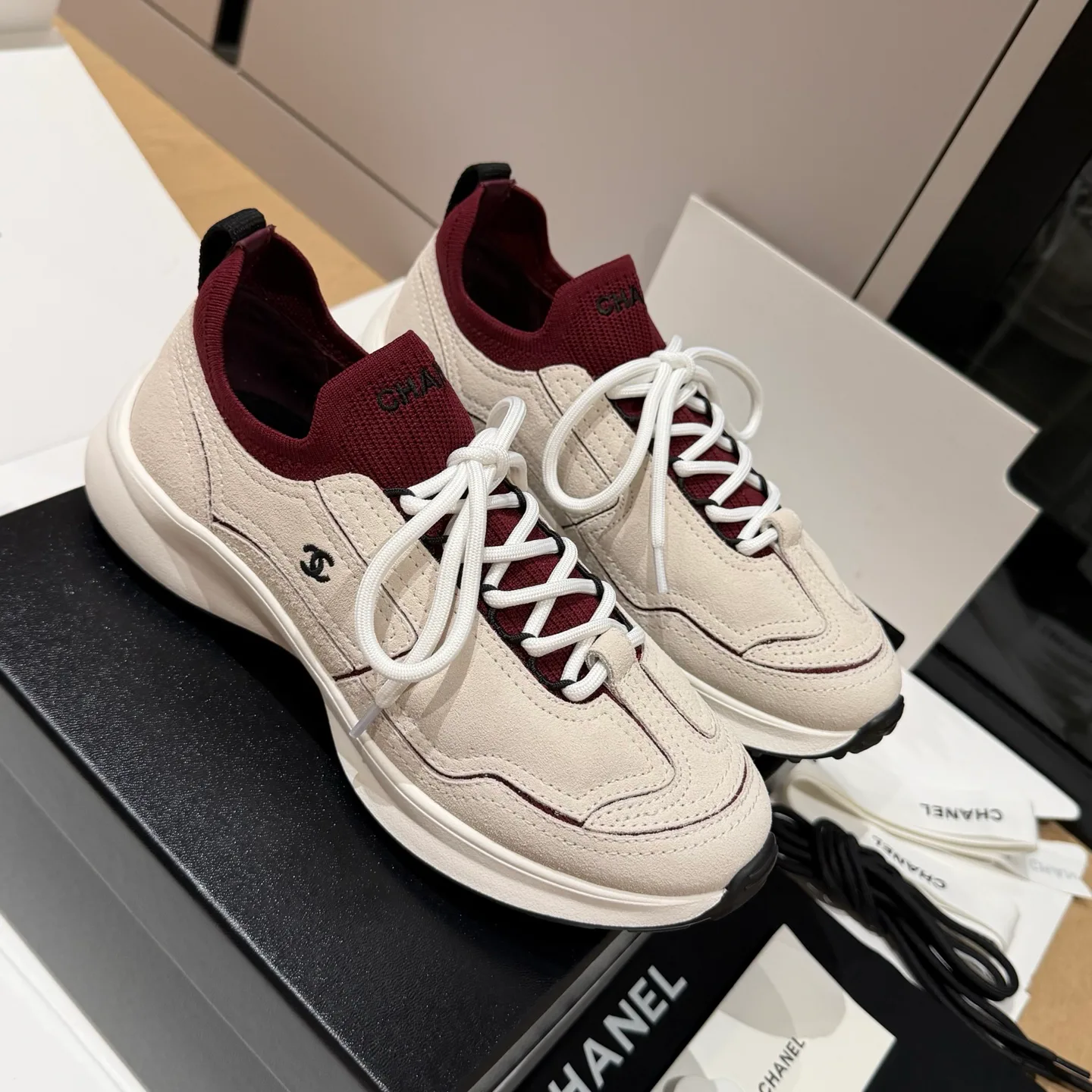 Кроссовки Женские Chanel 18121487