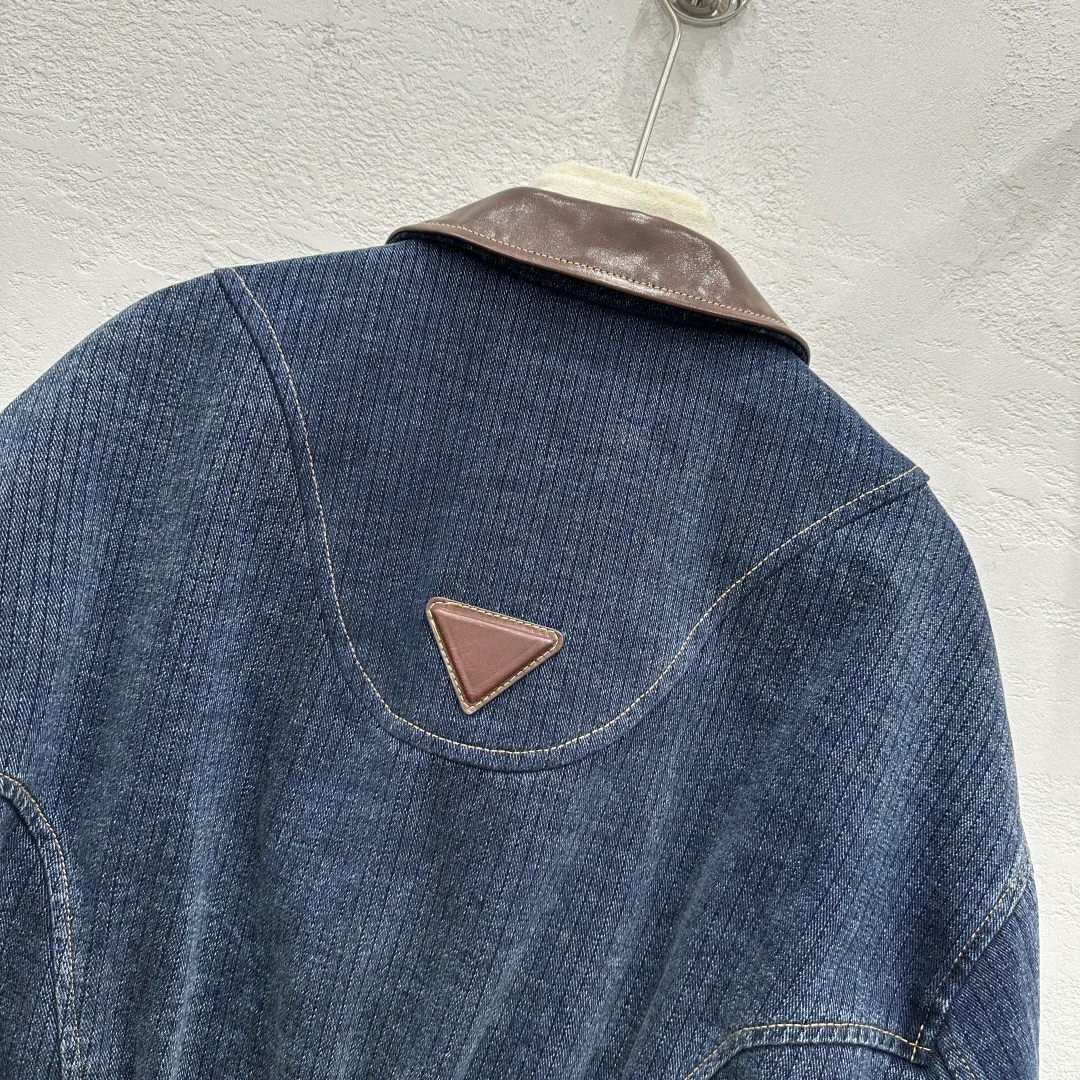 Кожаные Куртки И Дублёнки Женские Prada 10268183