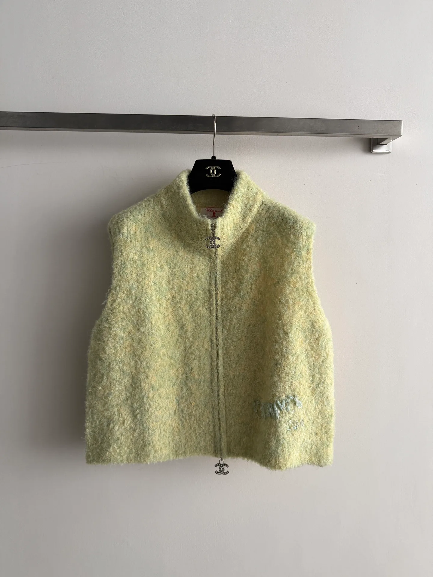Жилеты Женские Chanel 18015804