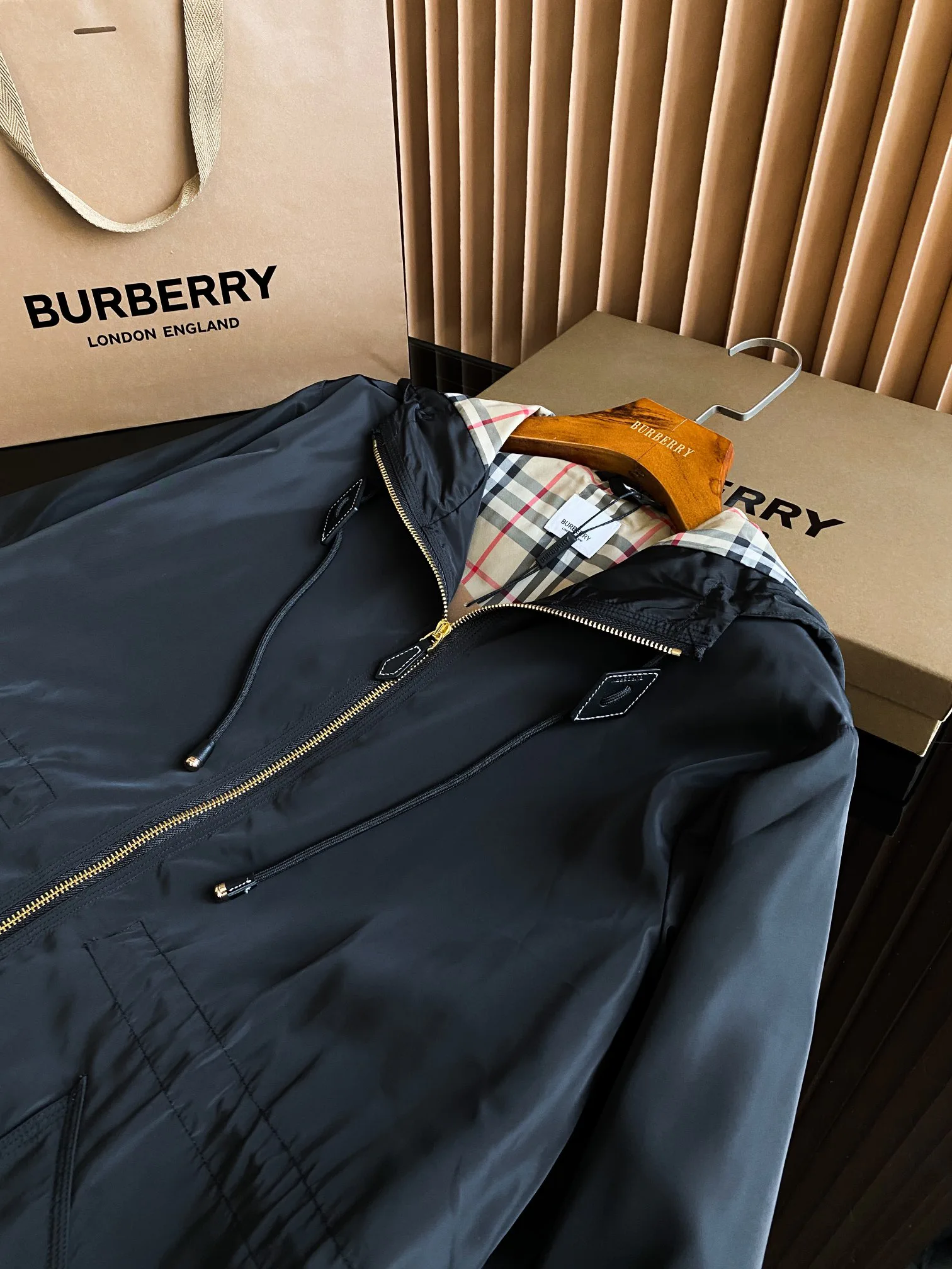 Куртки И Пуховики Женские Burberry 11862595