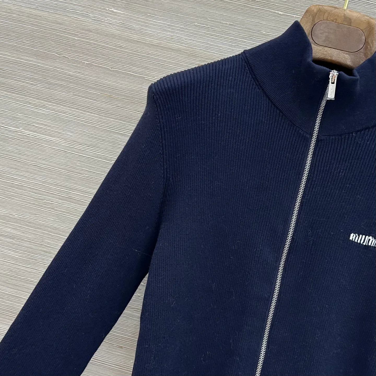 Джемперы И Свитеры Женские Miu Miu 18452390