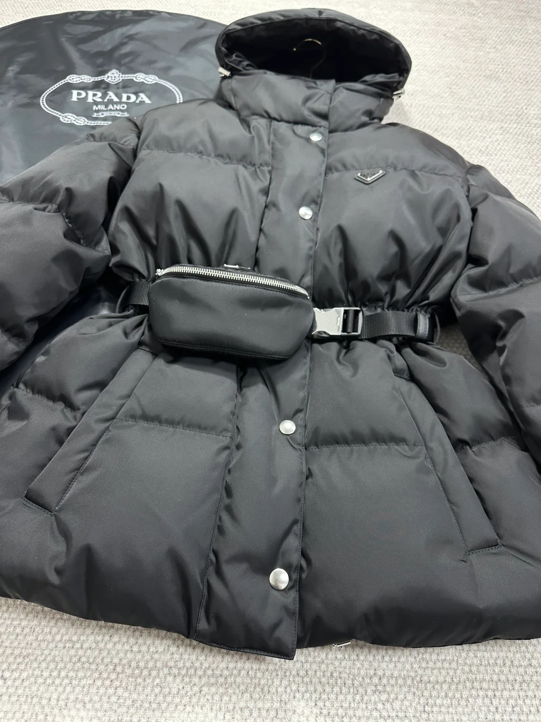 Куртки И Пуховики Женские Prada 18538731