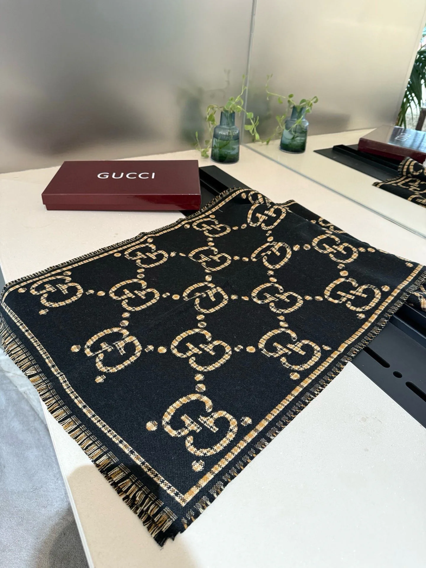 Шарфы Gucci 832118