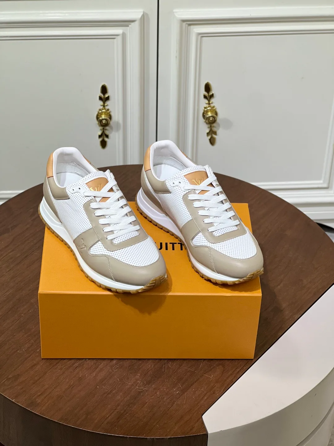 Кроссовки Мужские Louis Vuitton 18039346