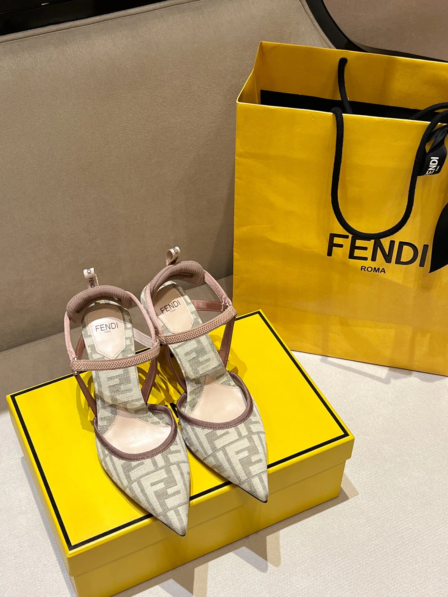Туфли Женские Fendi 11209739