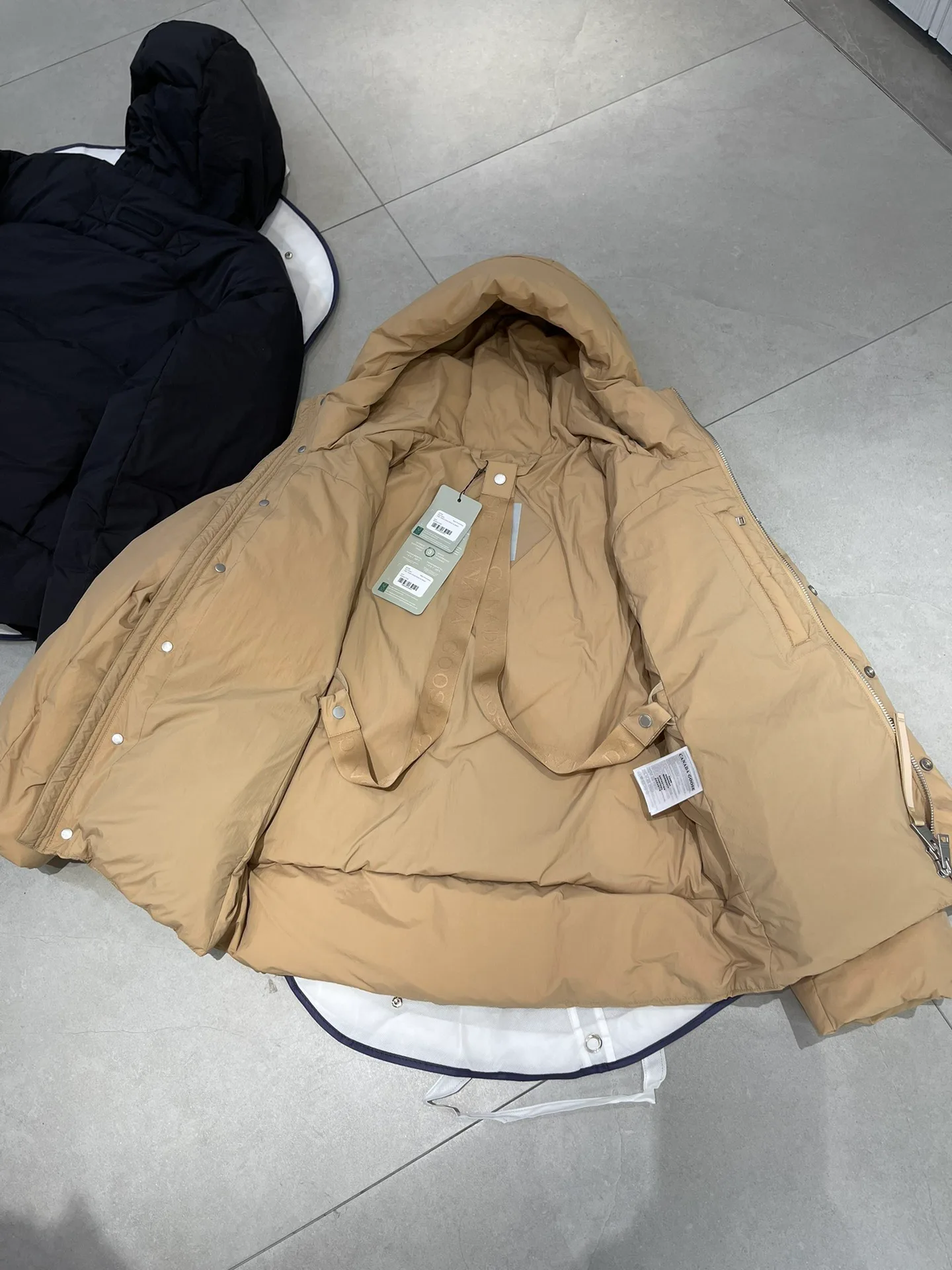 Куртки И Пуховики Мужские Canada Goose 424214