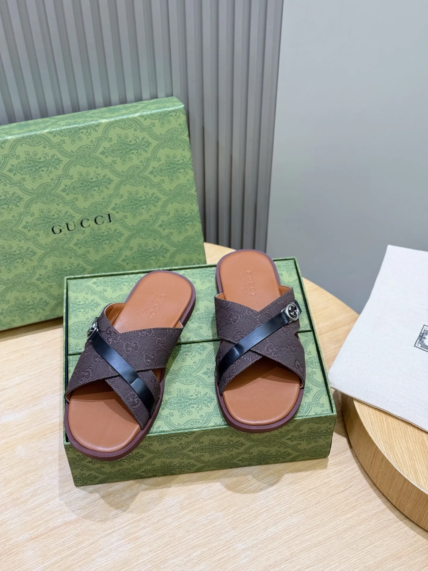 Сандалии Мужские Gucci 18103506