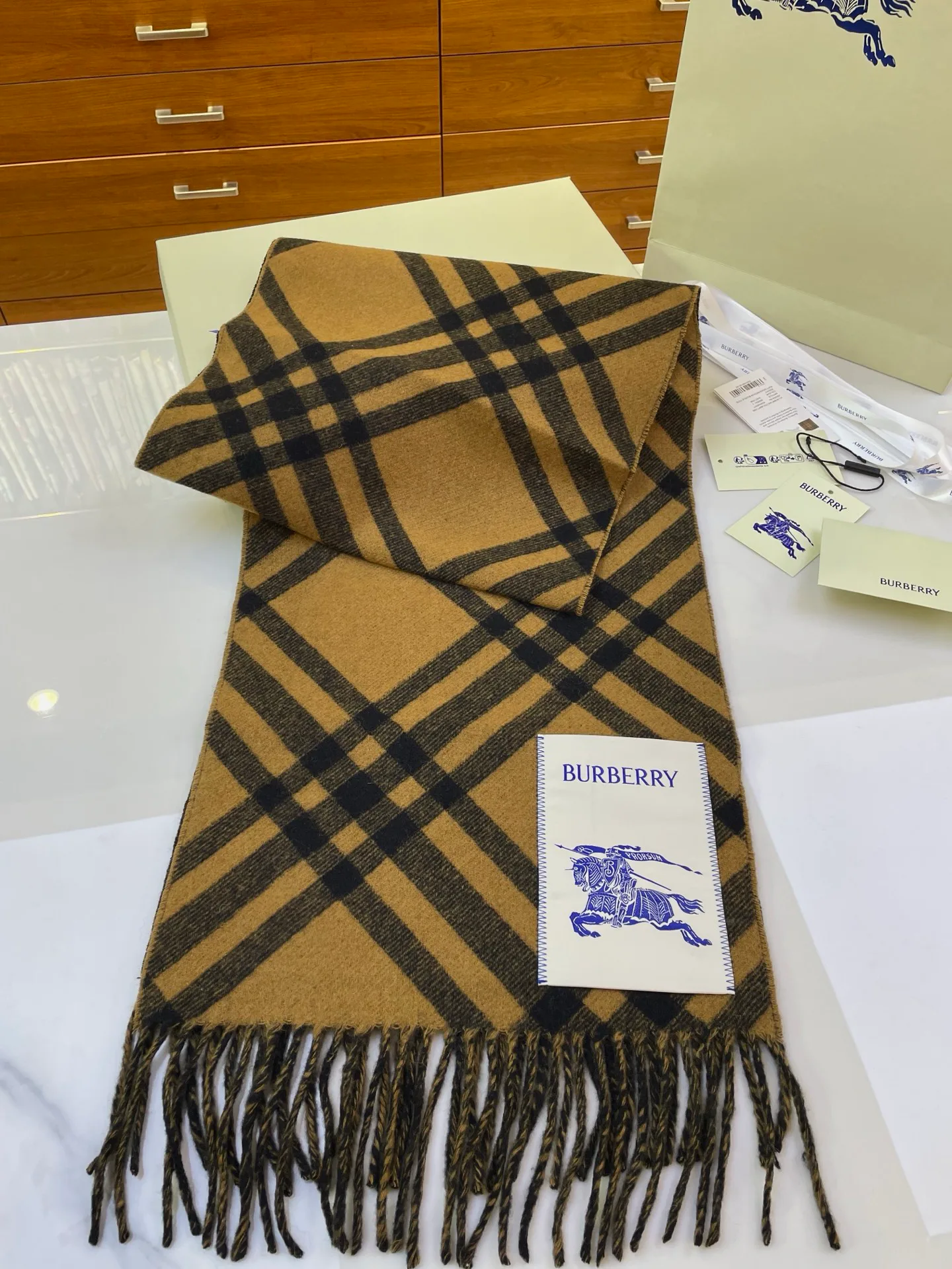 Шарфы Burberry 266422