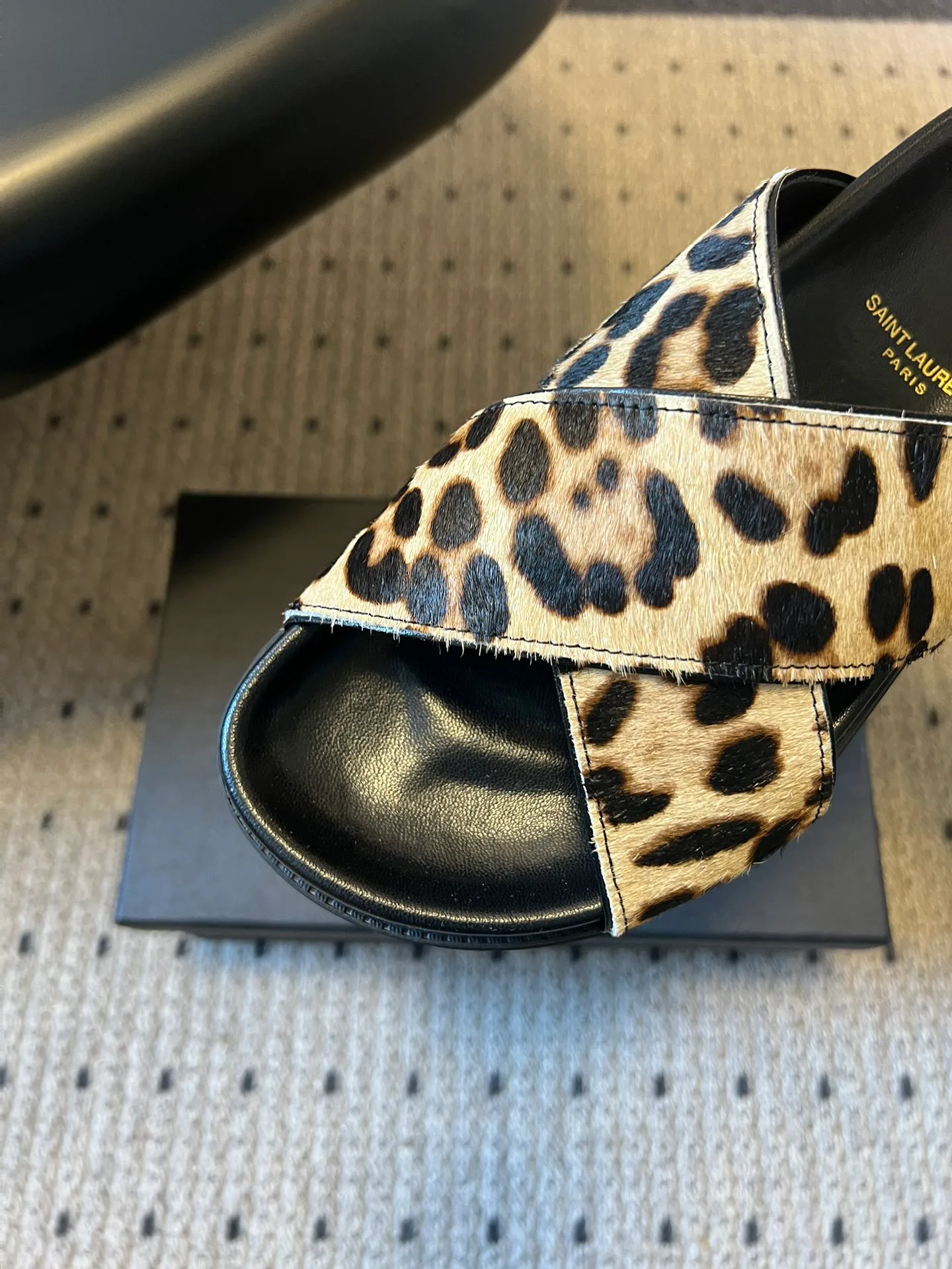 Шлепанцы Женские Saint Laurent 11125497