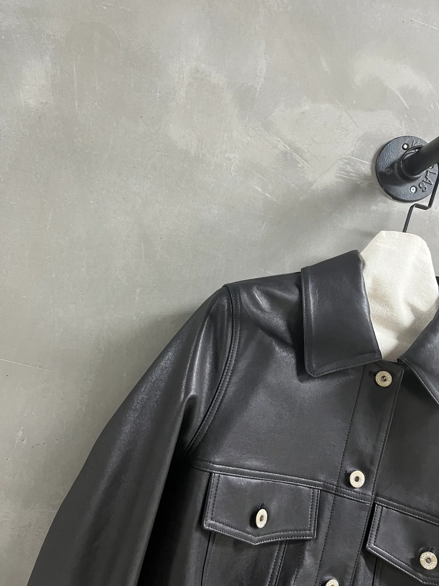 Кожаные Куртки И Дублёнки Женские Loewe 18172899