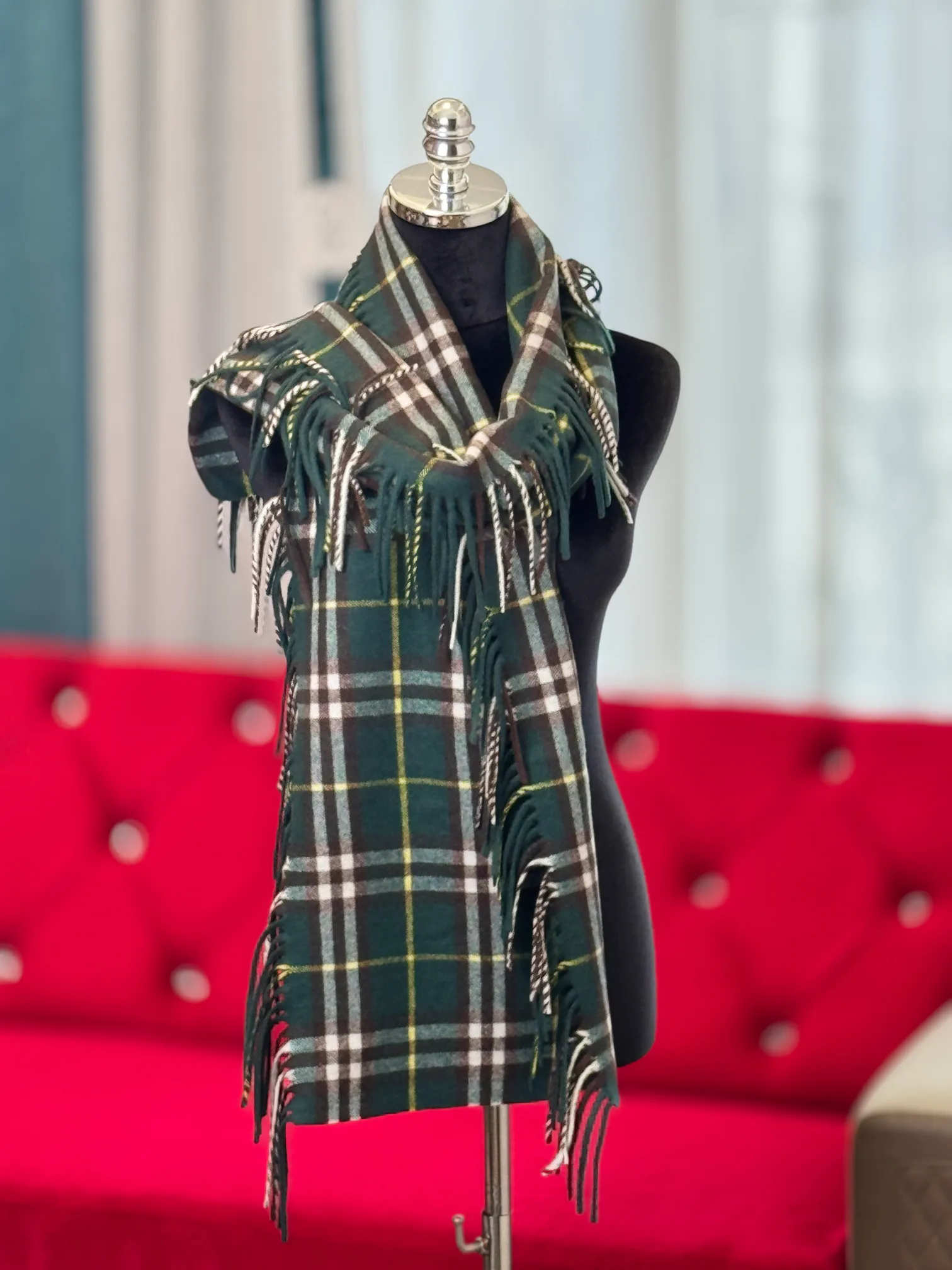 Шарфы Burberry 18287475
