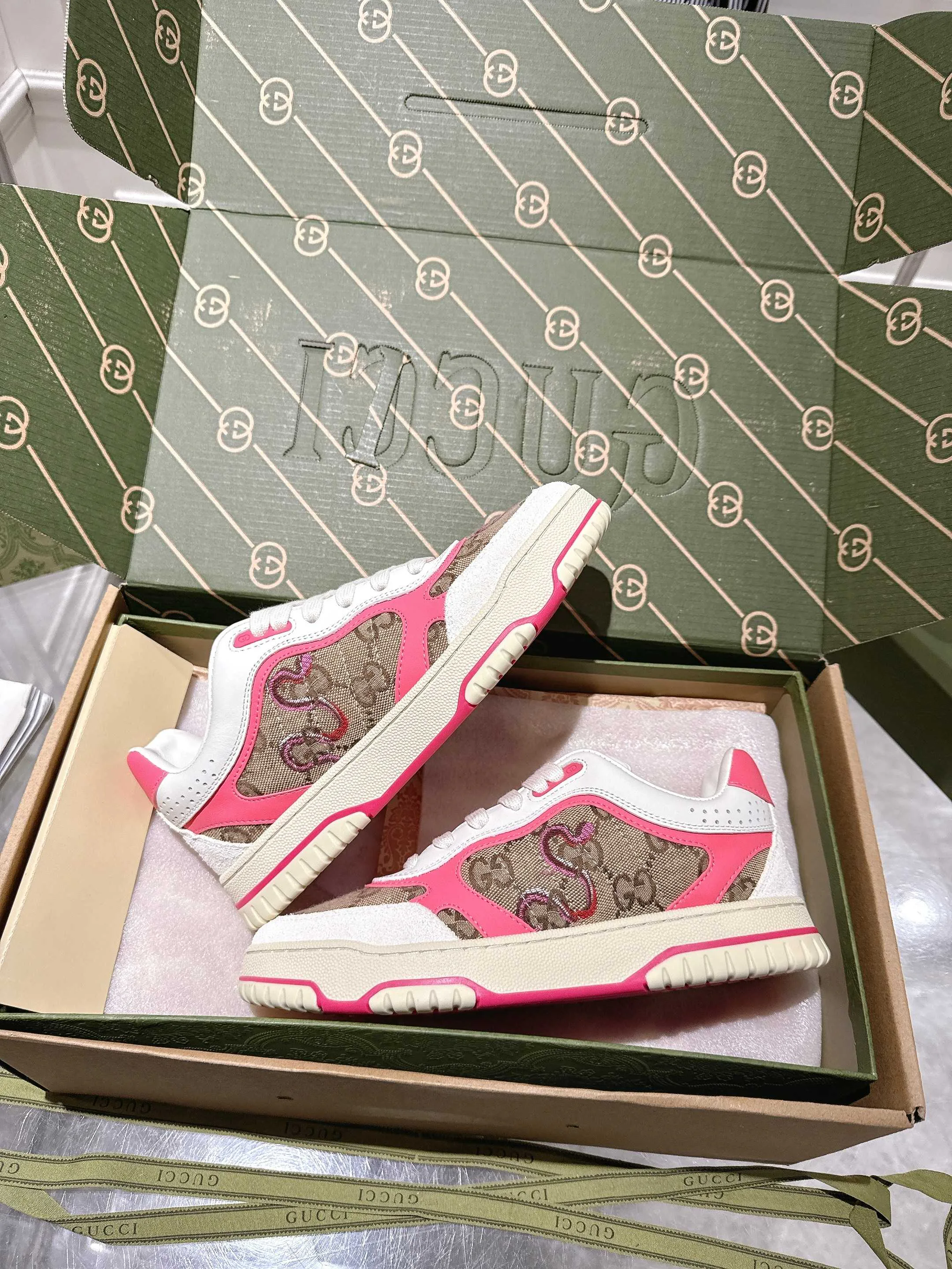 Кроссовки Женские Gucci 34775