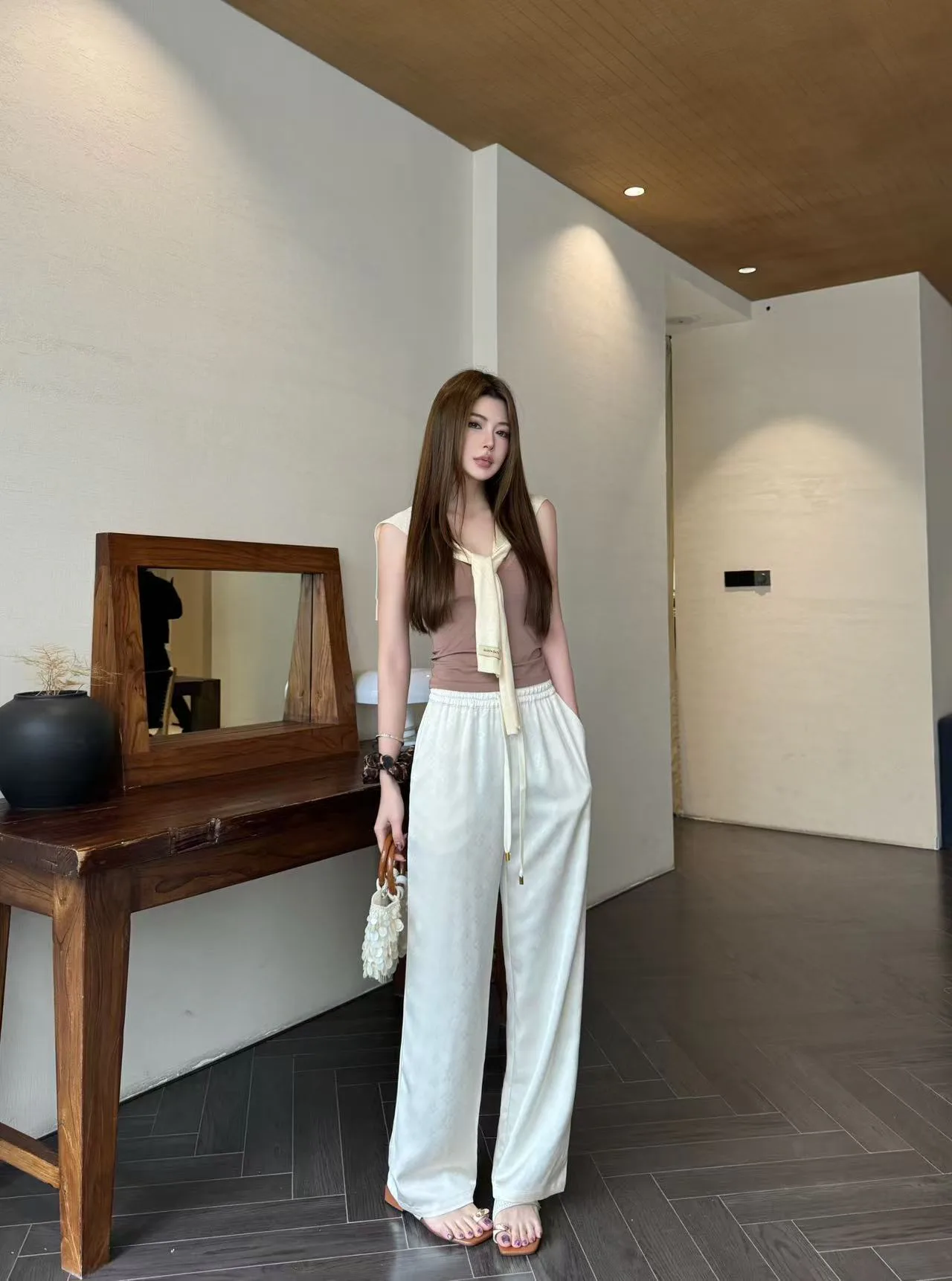 Брюки Женские Louis Vuitton 11417122