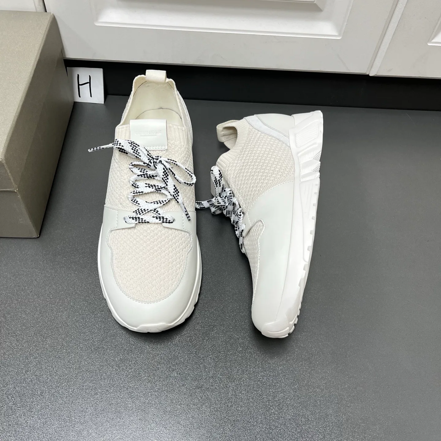 Кроссовки Мужские Armani 17457794