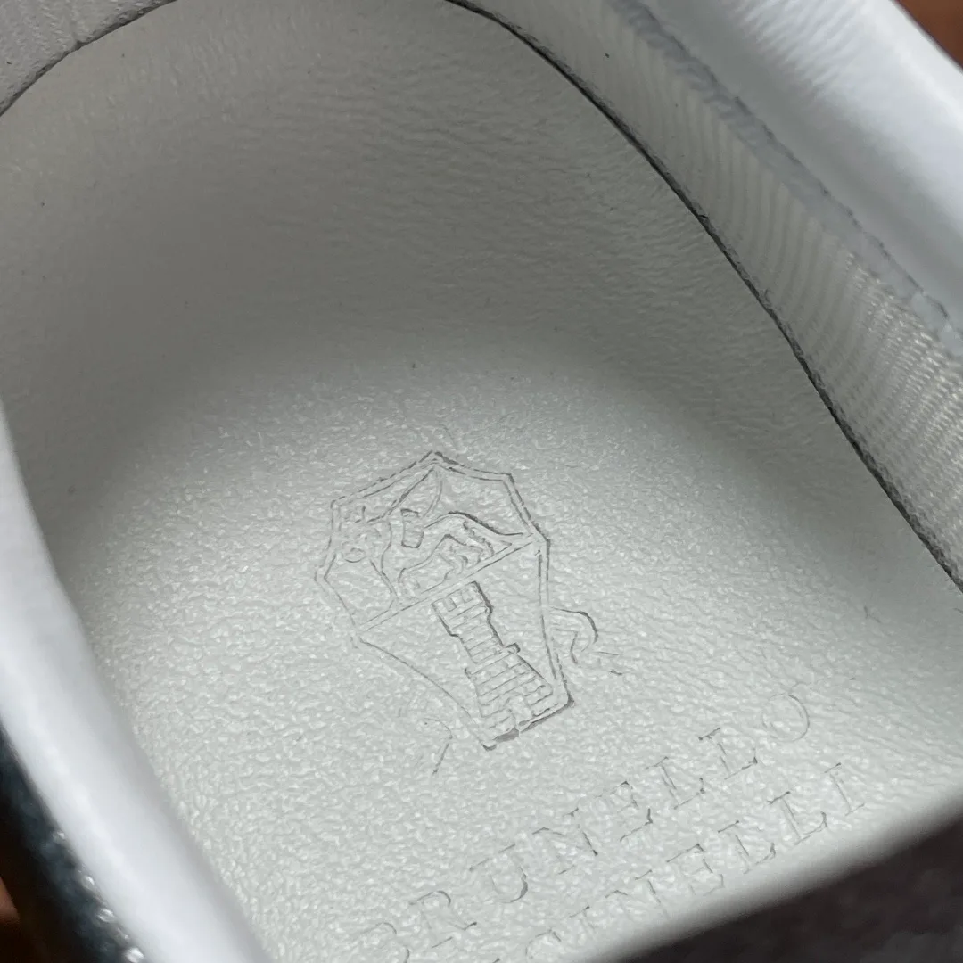 Кроссовки Женские Brunello Cucinelli 18296830
