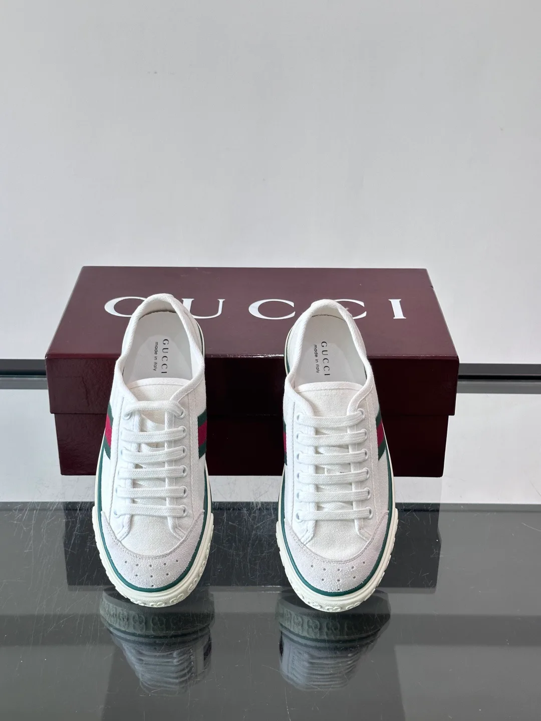 Кроссовки Женские Gucci 17941061