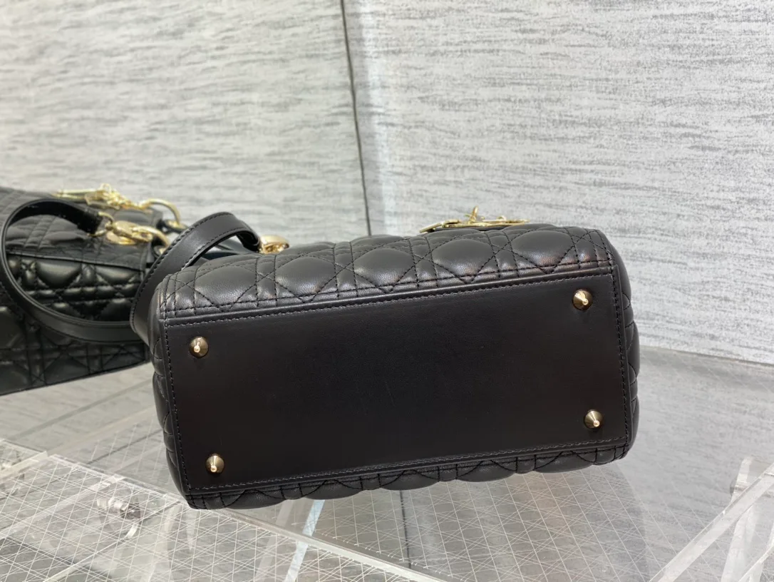 Классические Сумки Женские Christian Dior 13414267