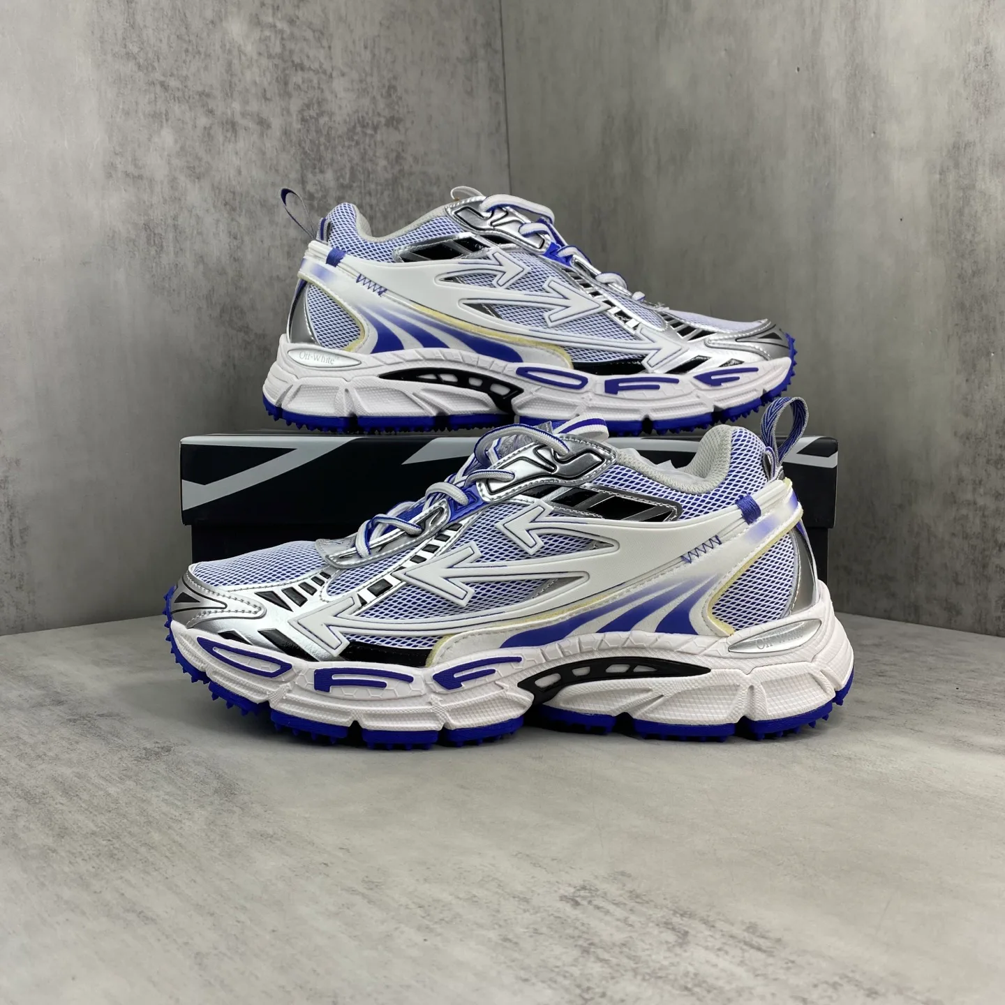 Кроссовки Женские Off-White 860541