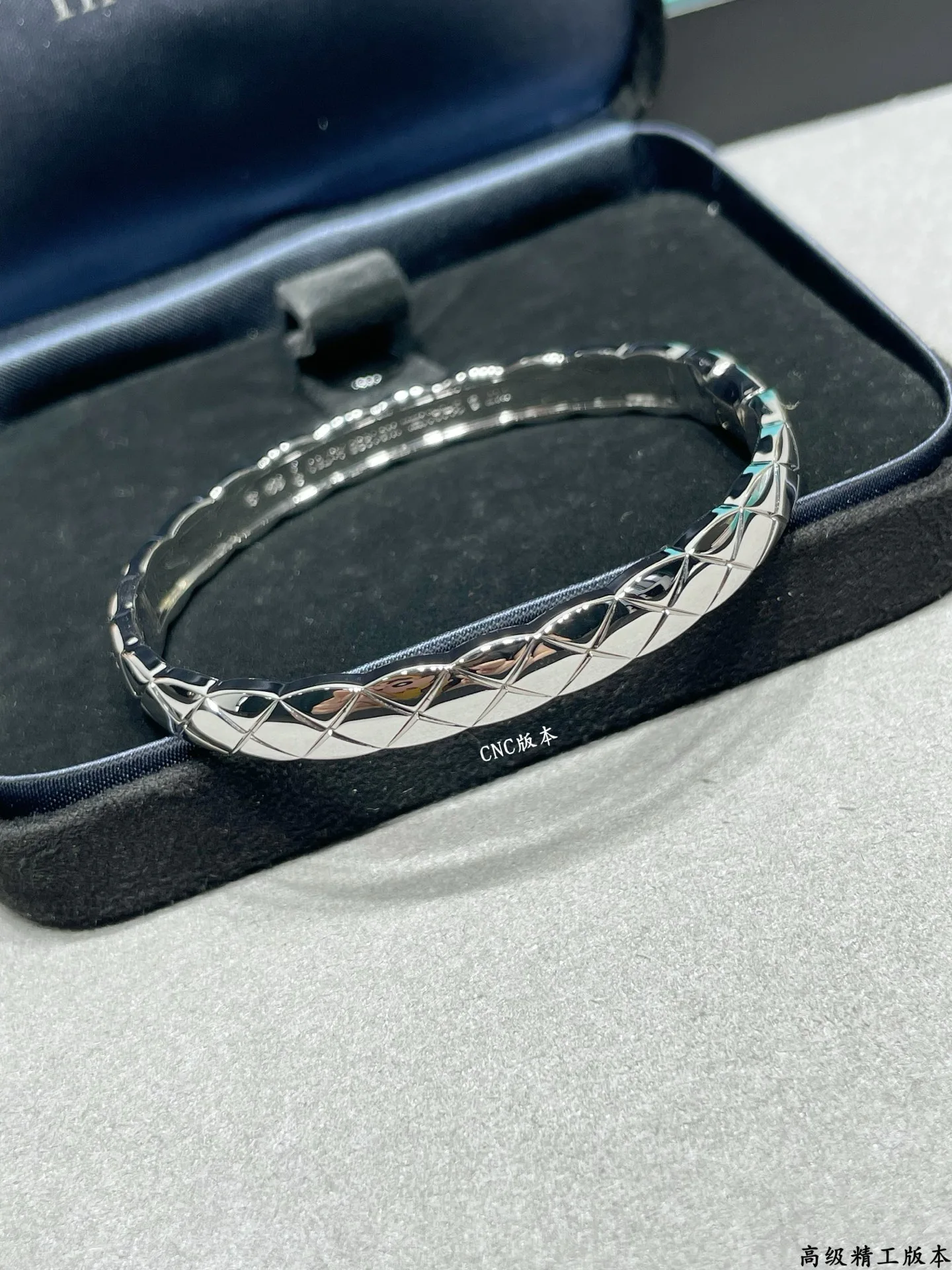 Бижутерия Chanel 17799011