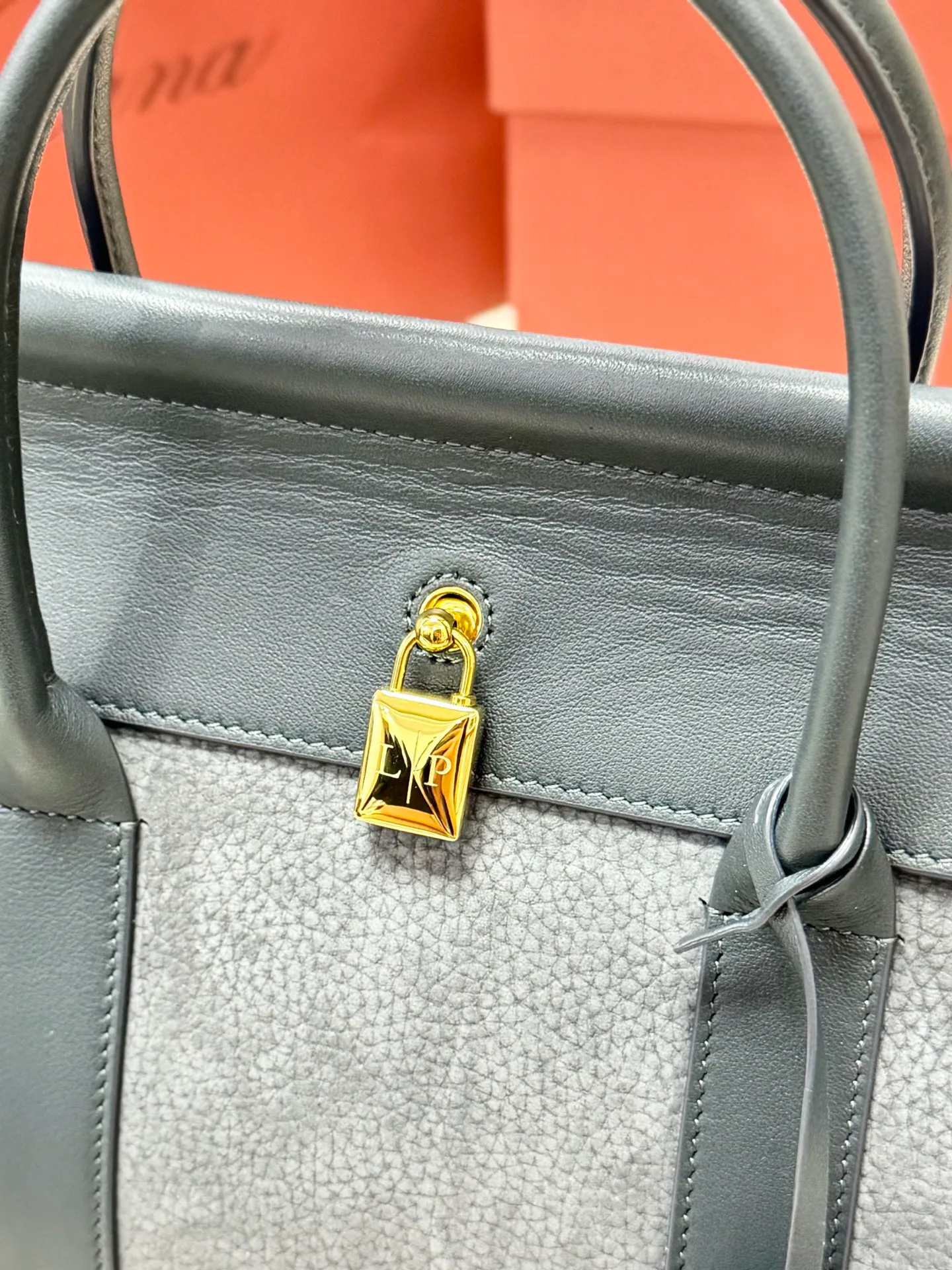 Классические Сумки Женские Loro Piana 11472593