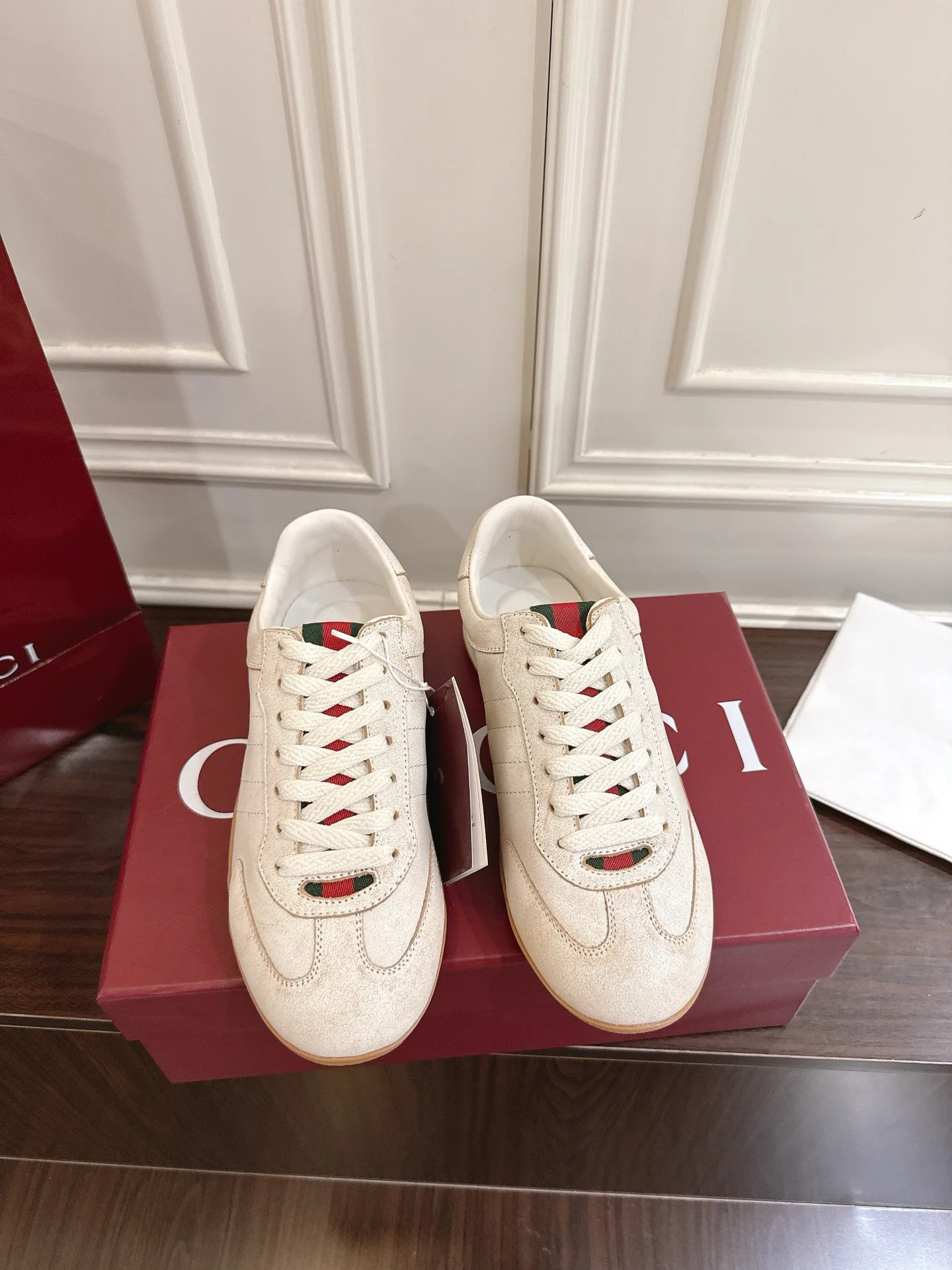 Кроссовки Женские Gucci 3922470