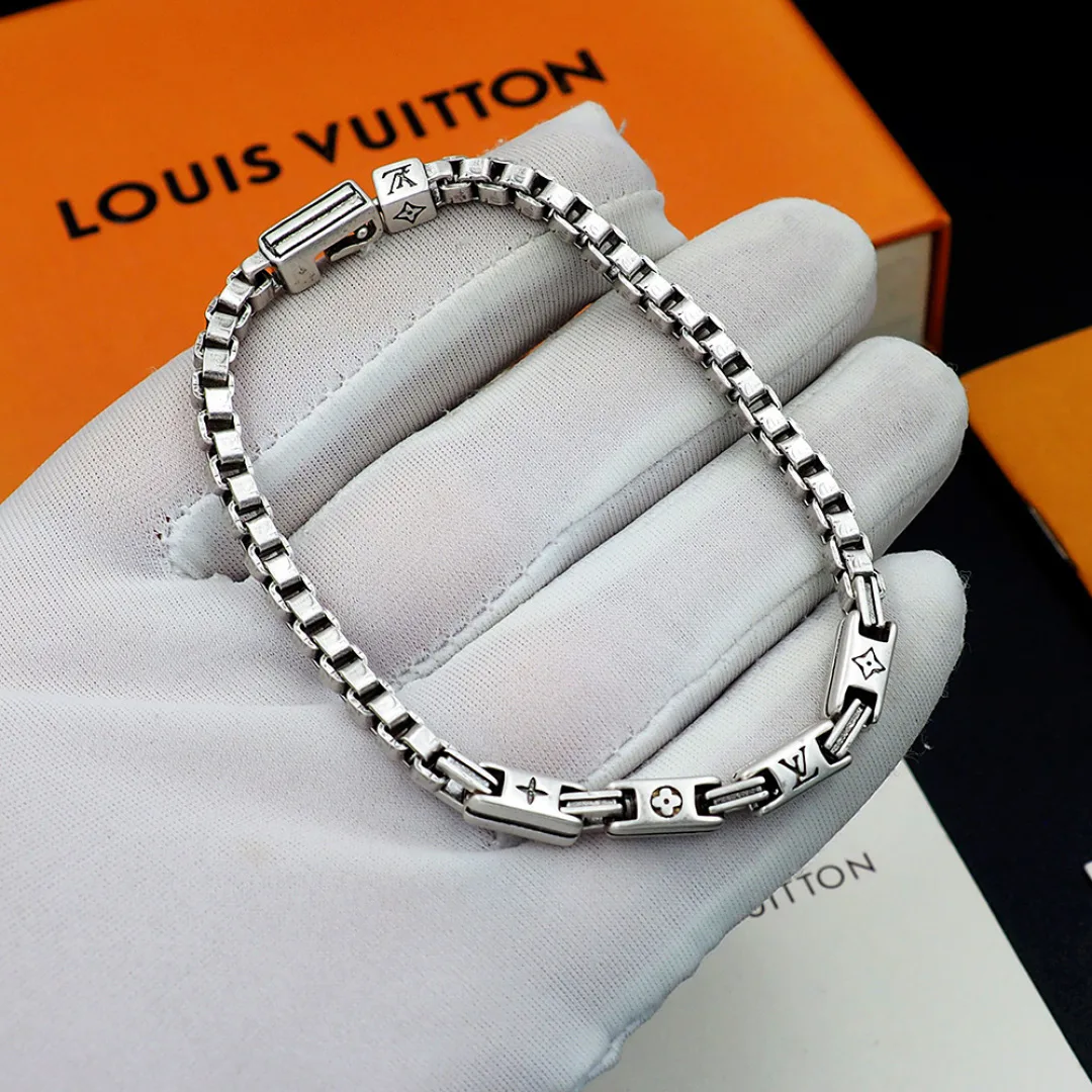 Бижутерия Louis Vuitton 17922658