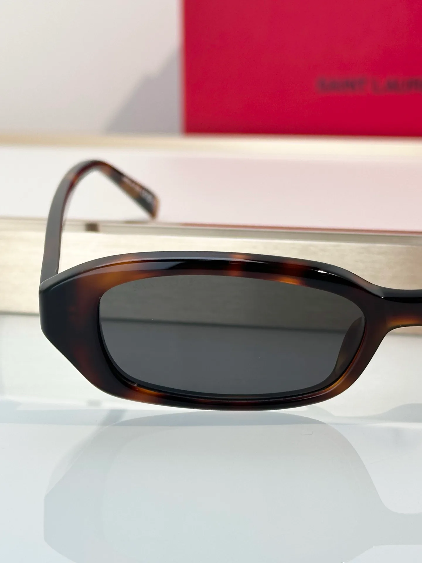 Очки Saint Laurent 18216388