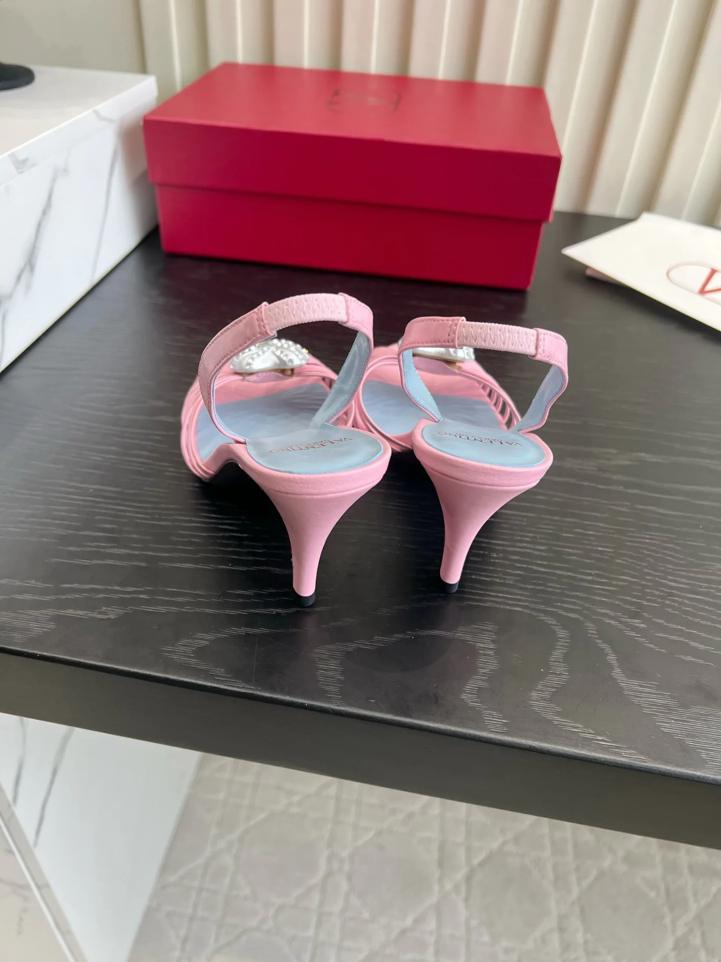 Босоножки Женские Valentino 18322864