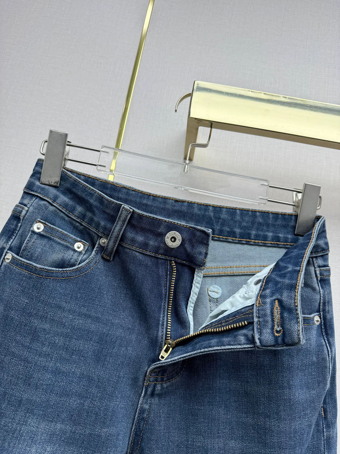 Джинсы Женские Miu Miu 1813664