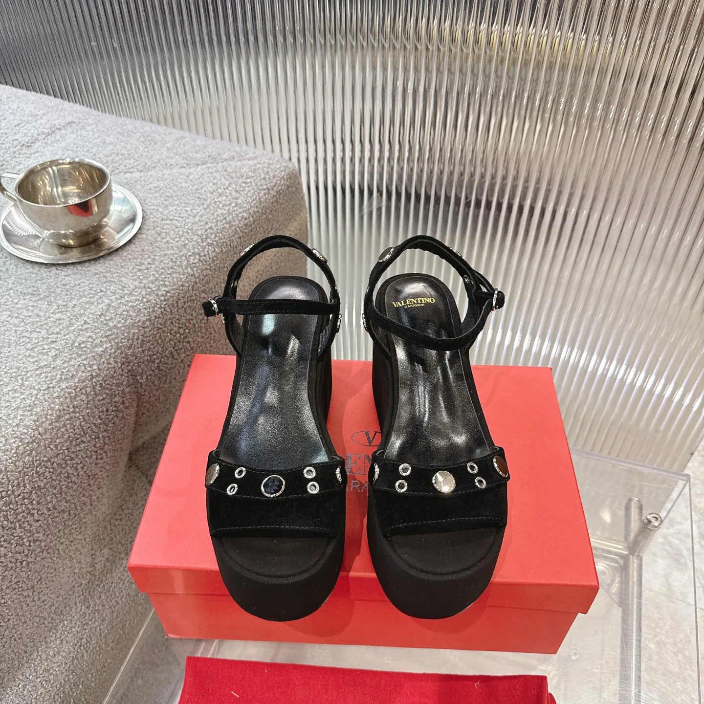 Босоножки Женские Valentino 13418349