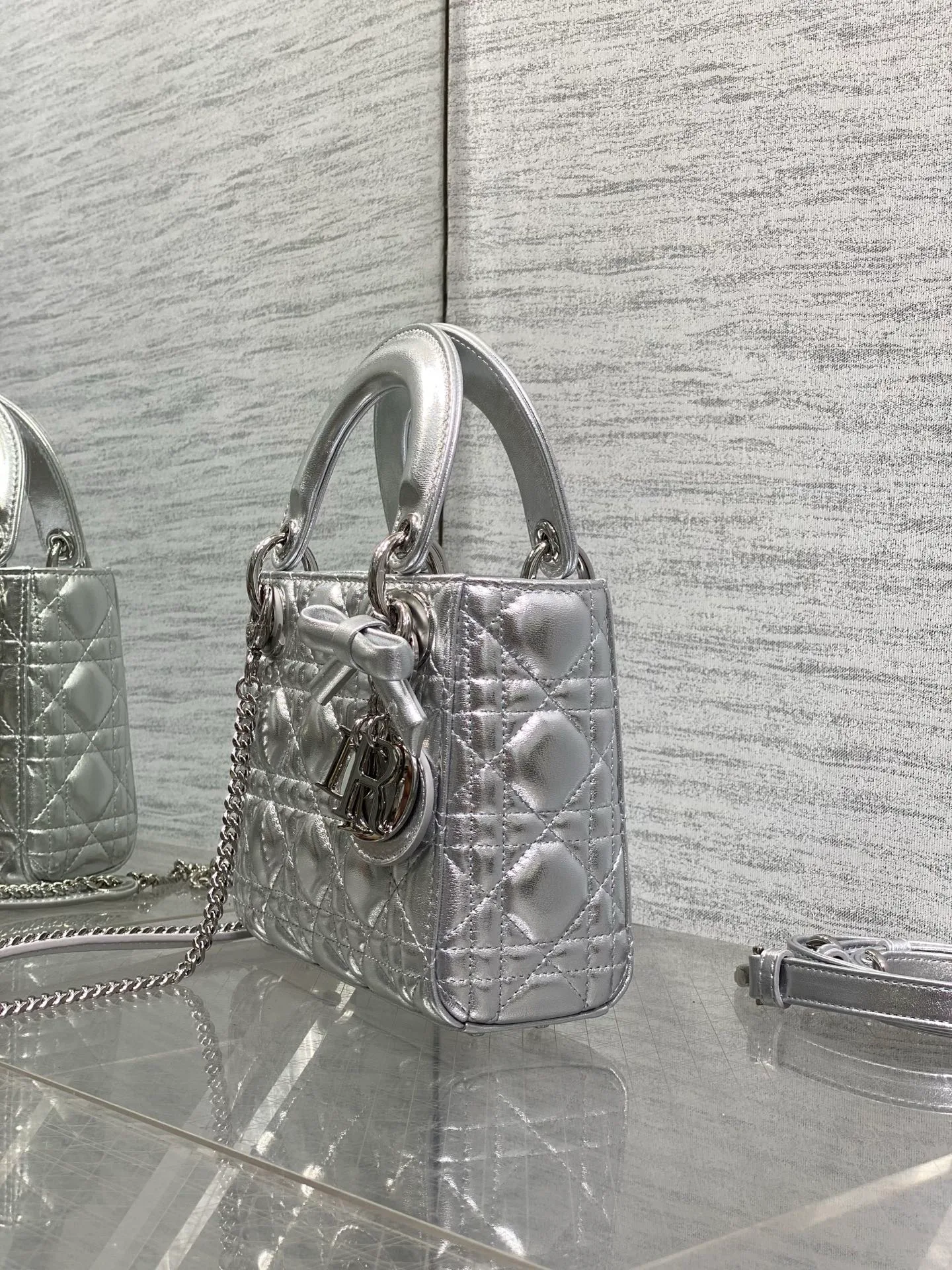Классические Сумки Женские Christian Dior 17601497