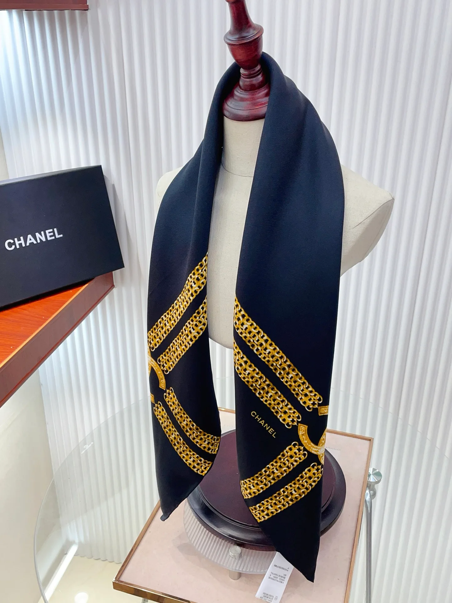 Платки Chanel 10416075