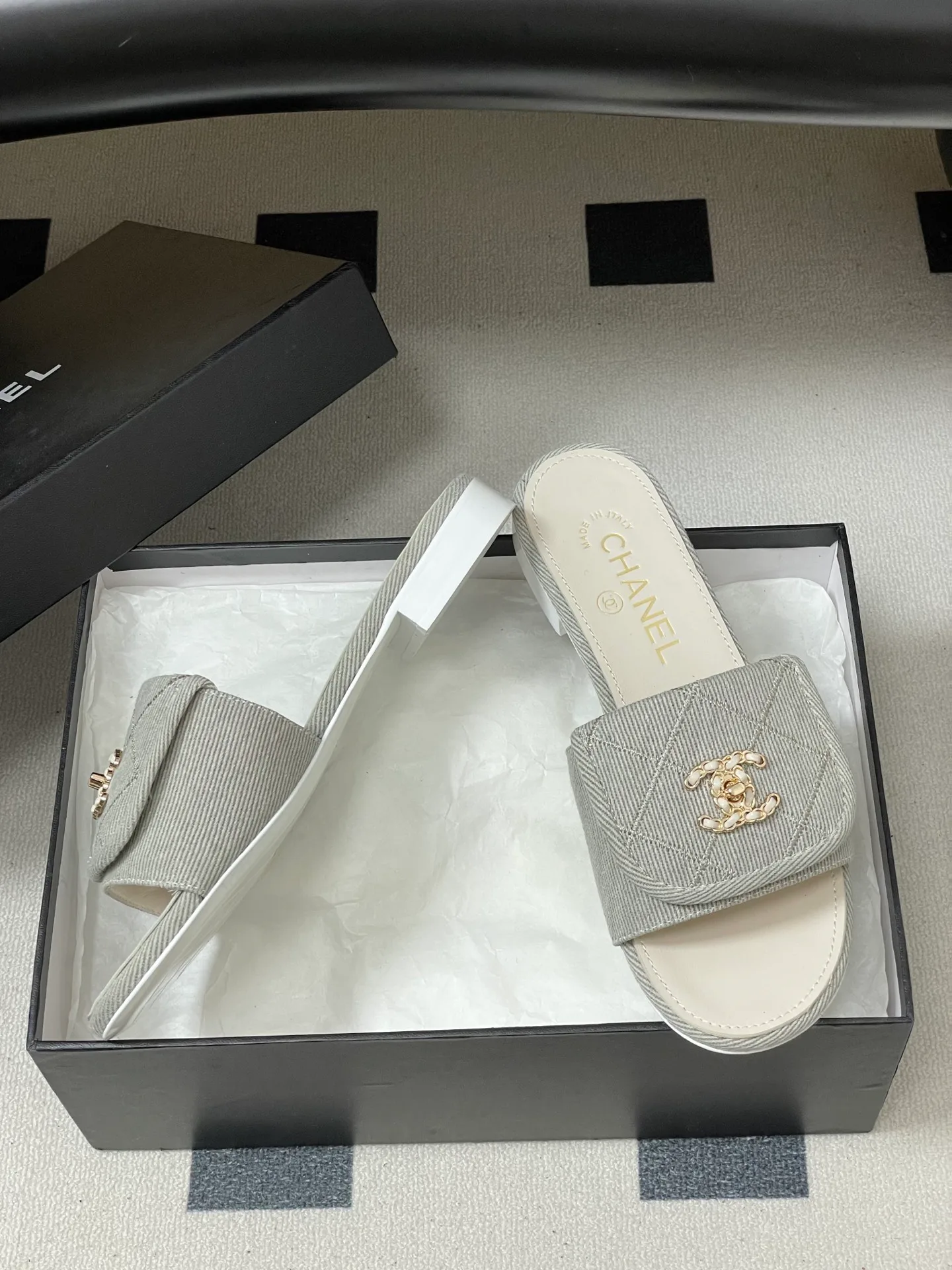 Шлепанцы Женские Chanel 12880161