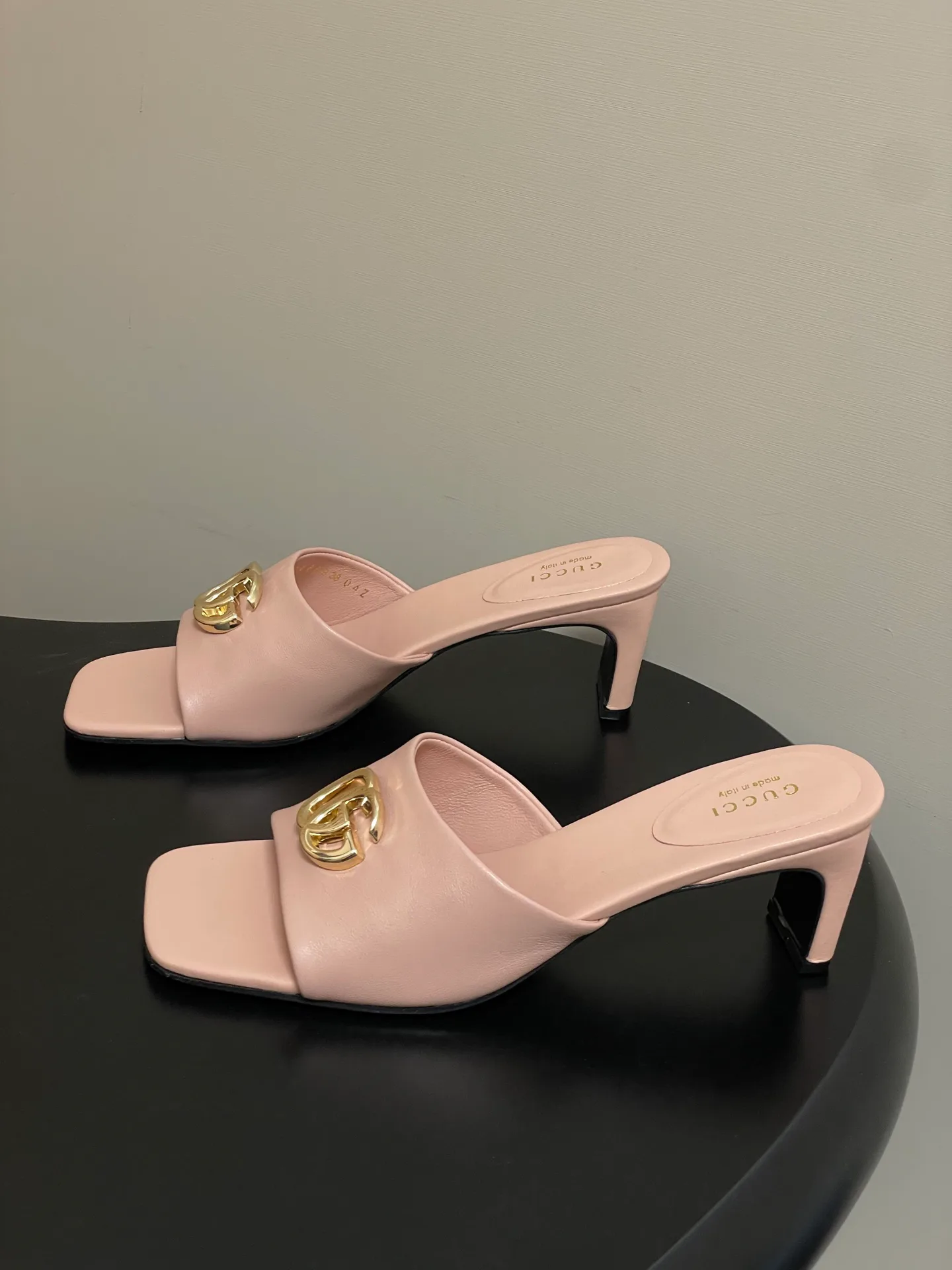 Босоножки Женские Gucci 10395323