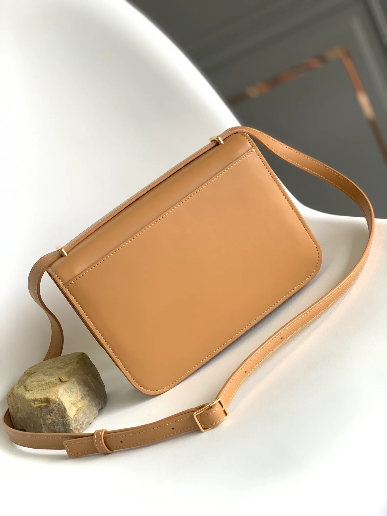 Классические Сумки Женские Loewe 6448006